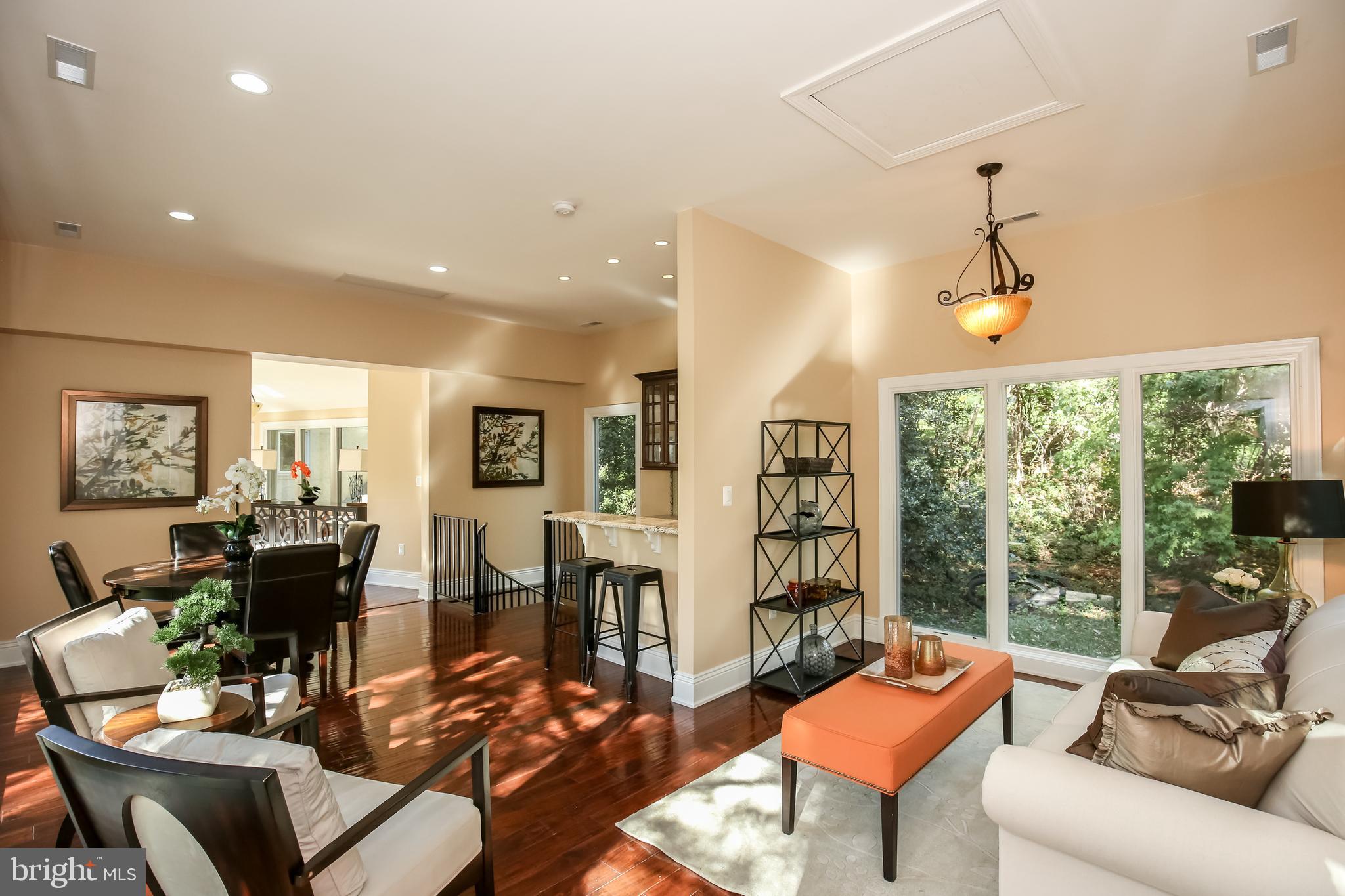 FOREST HILLS - Residential