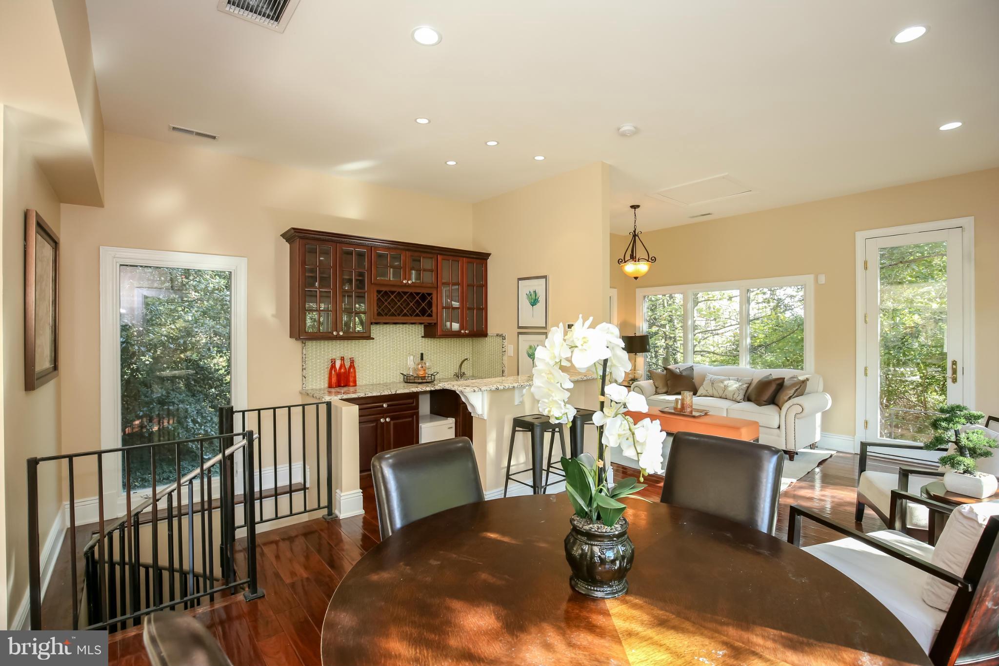 FOREST HILLS - Residential