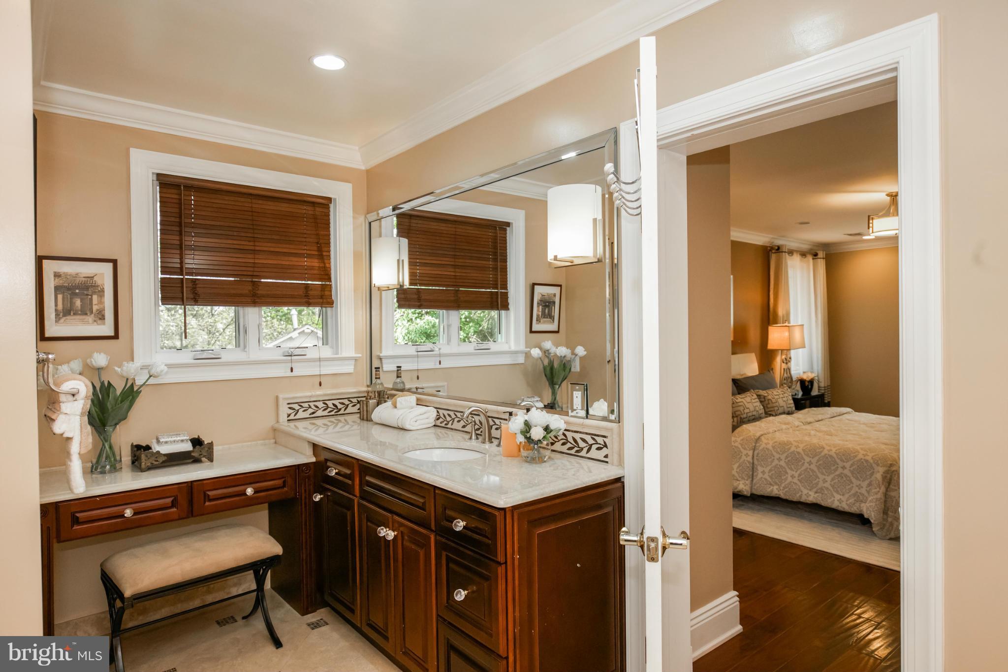 FOREST HILLS - Residential