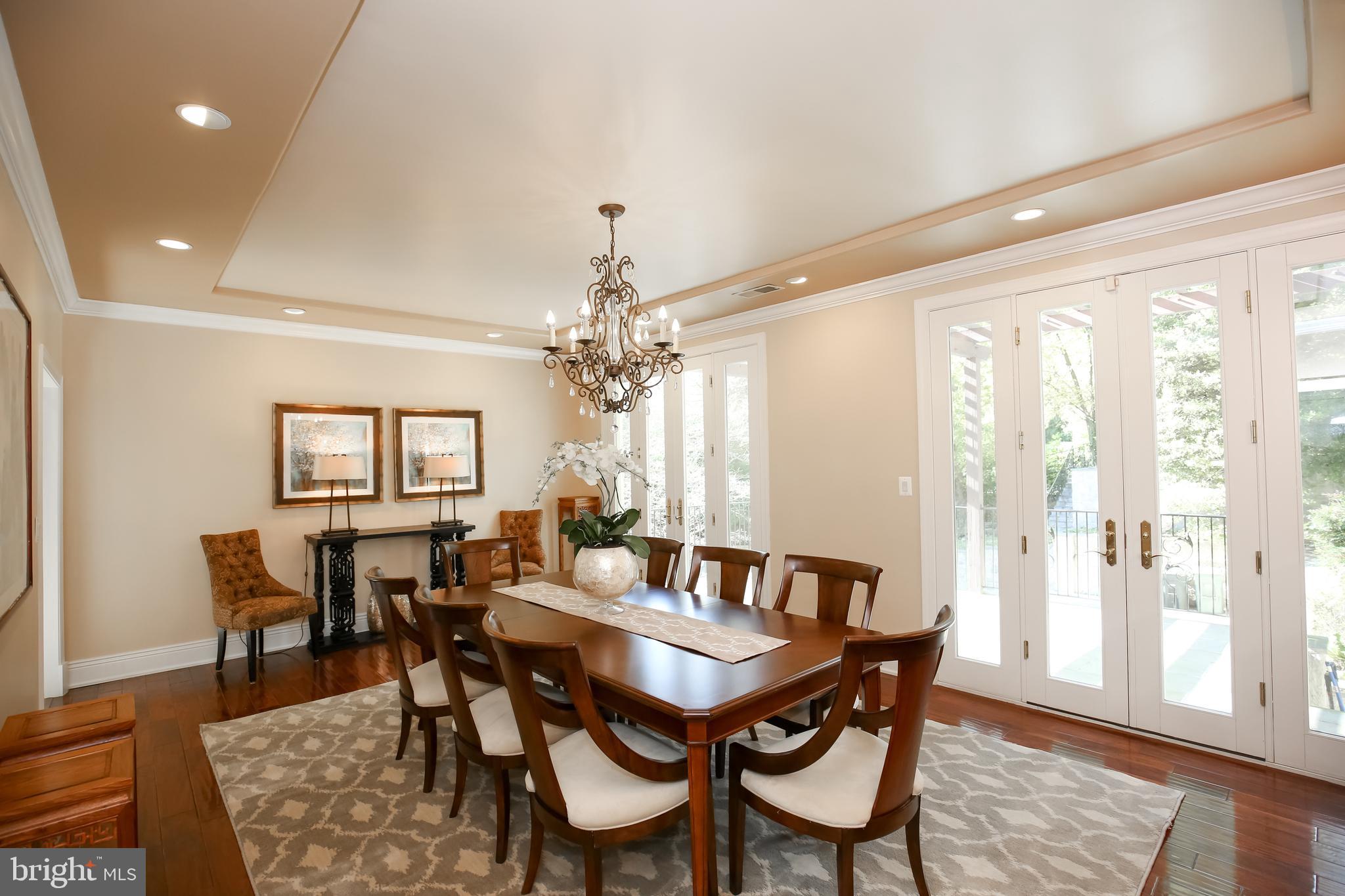 FOREST HILLS - Residential
