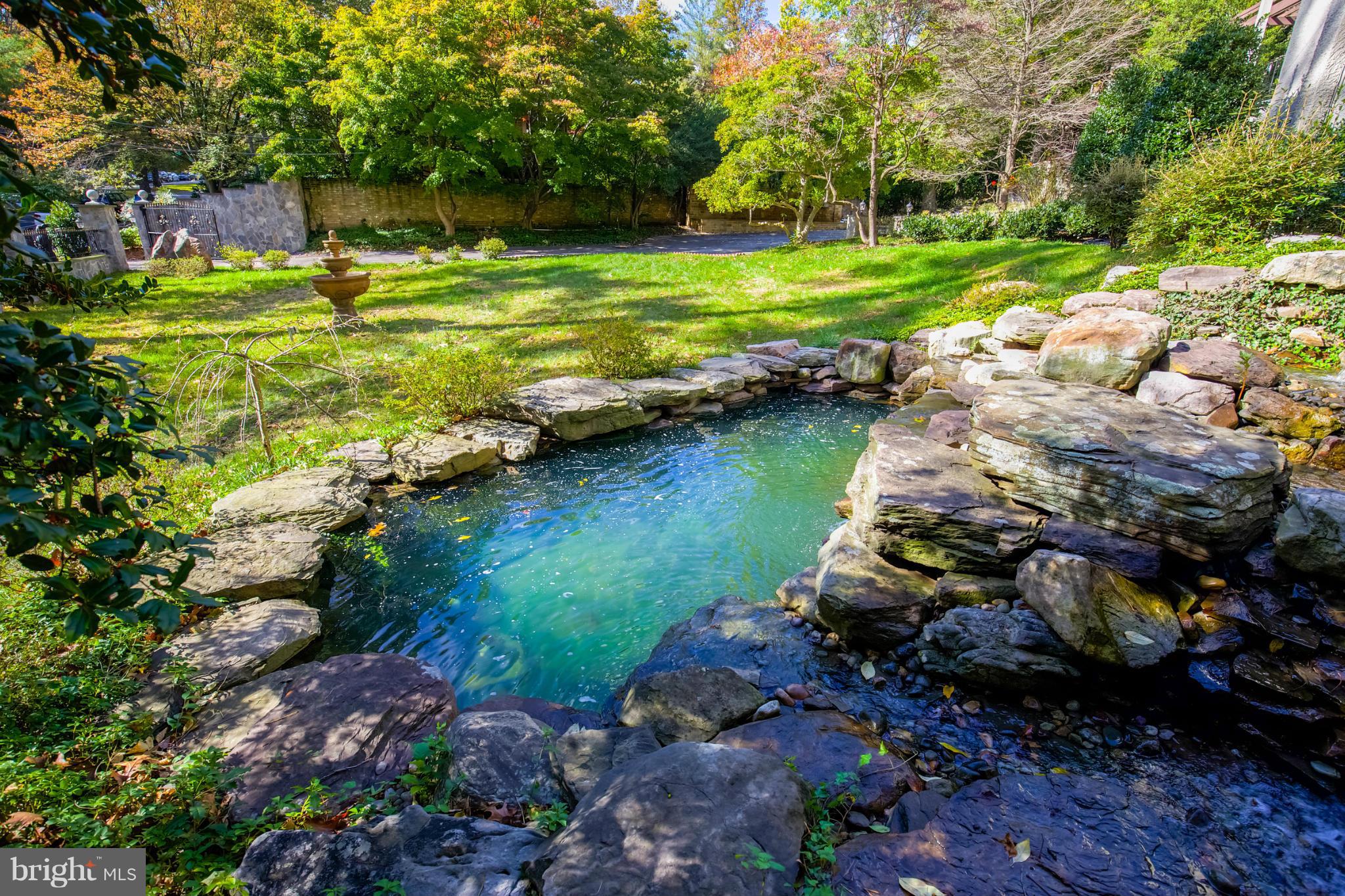FOREST HILLS - Residential