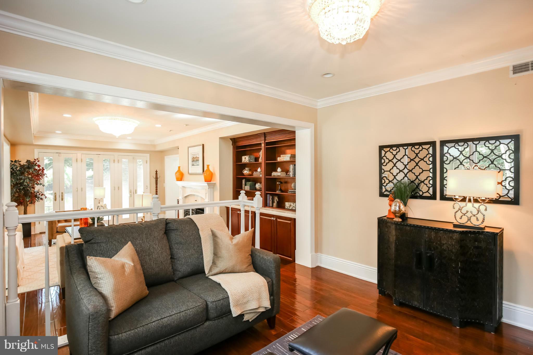FOREST HILLS - Residential