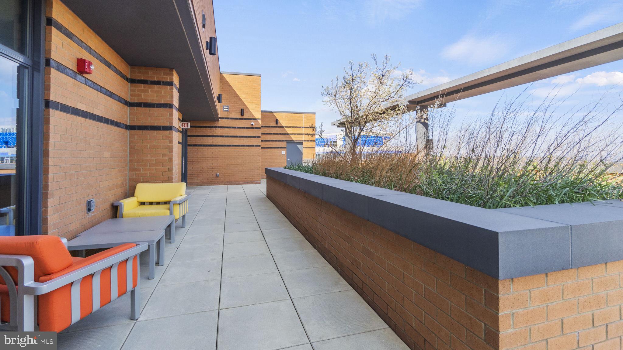 COURTHOUSE - Residential Lease