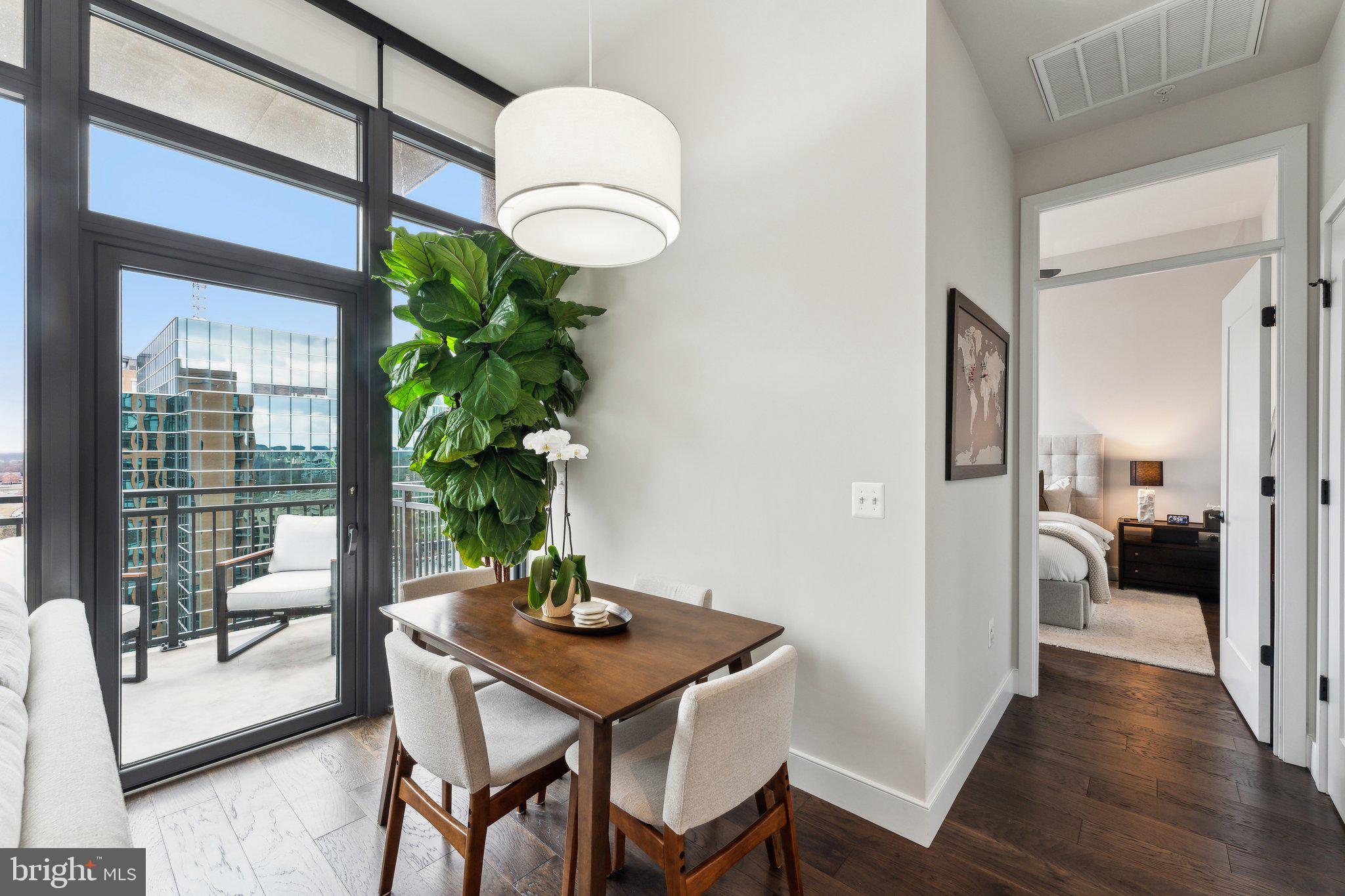 COURTHOUSE - Residential Lease