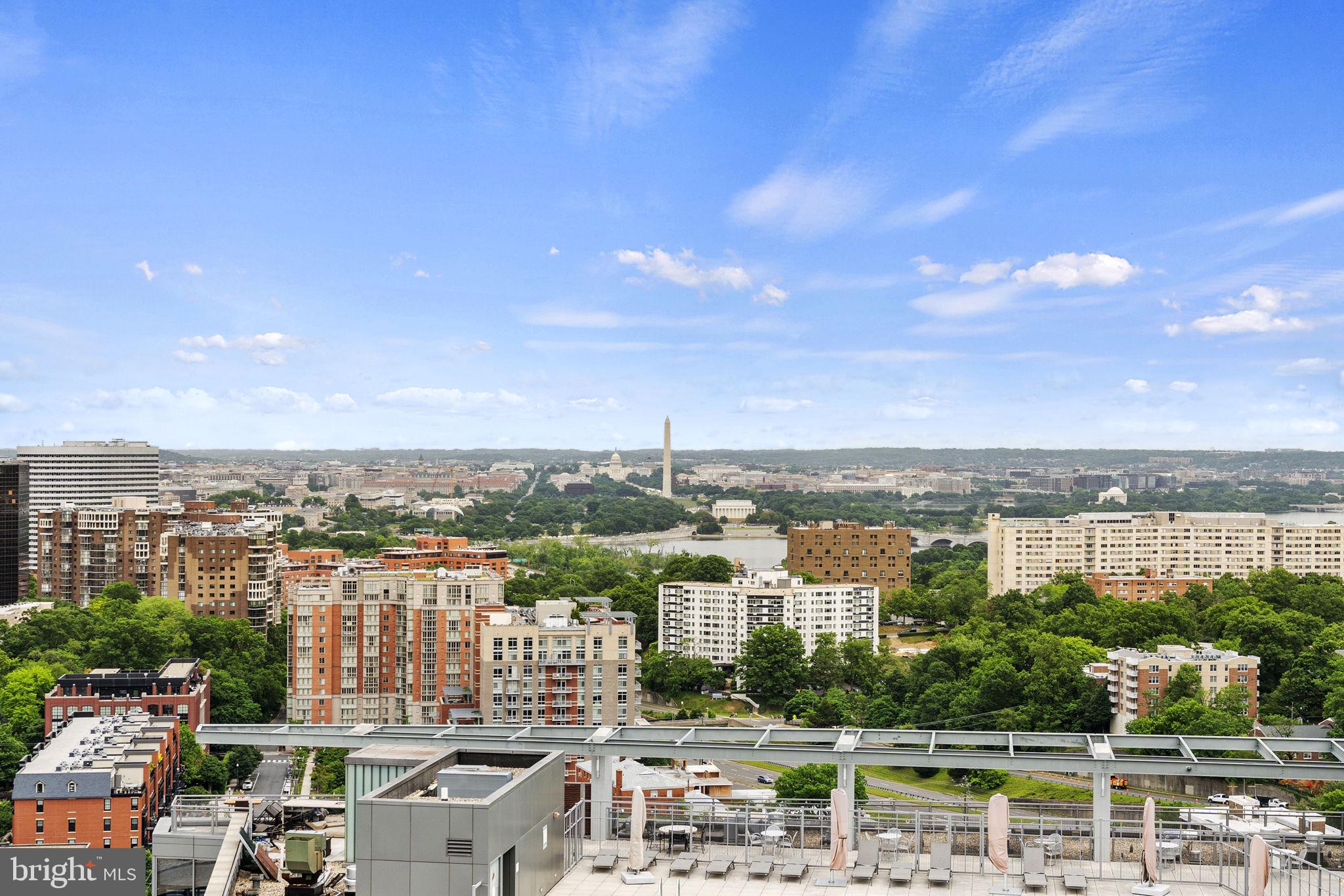 COURTHOUSE - Residential Lease