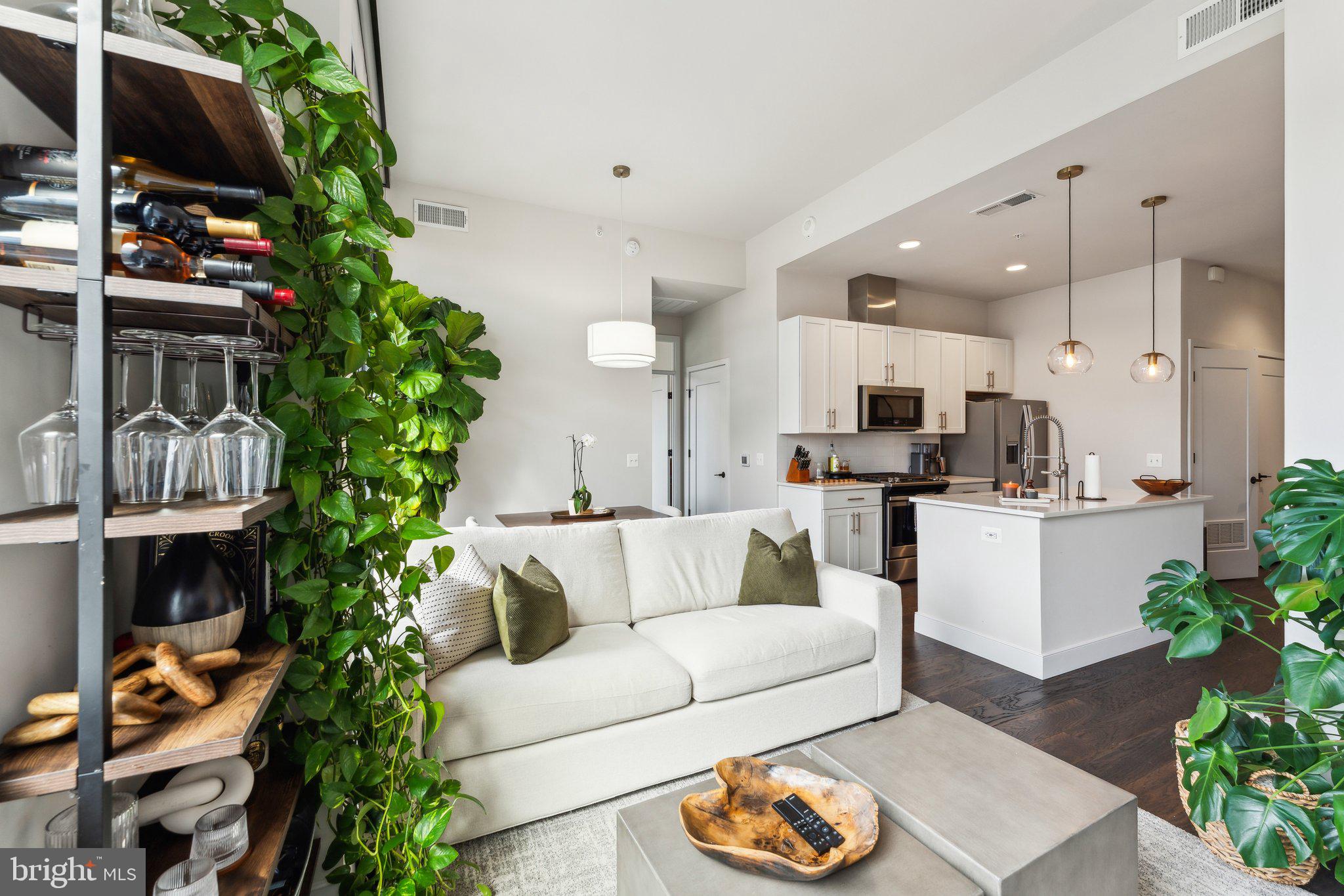 2000 CLARENDON BOULEVARD 1207