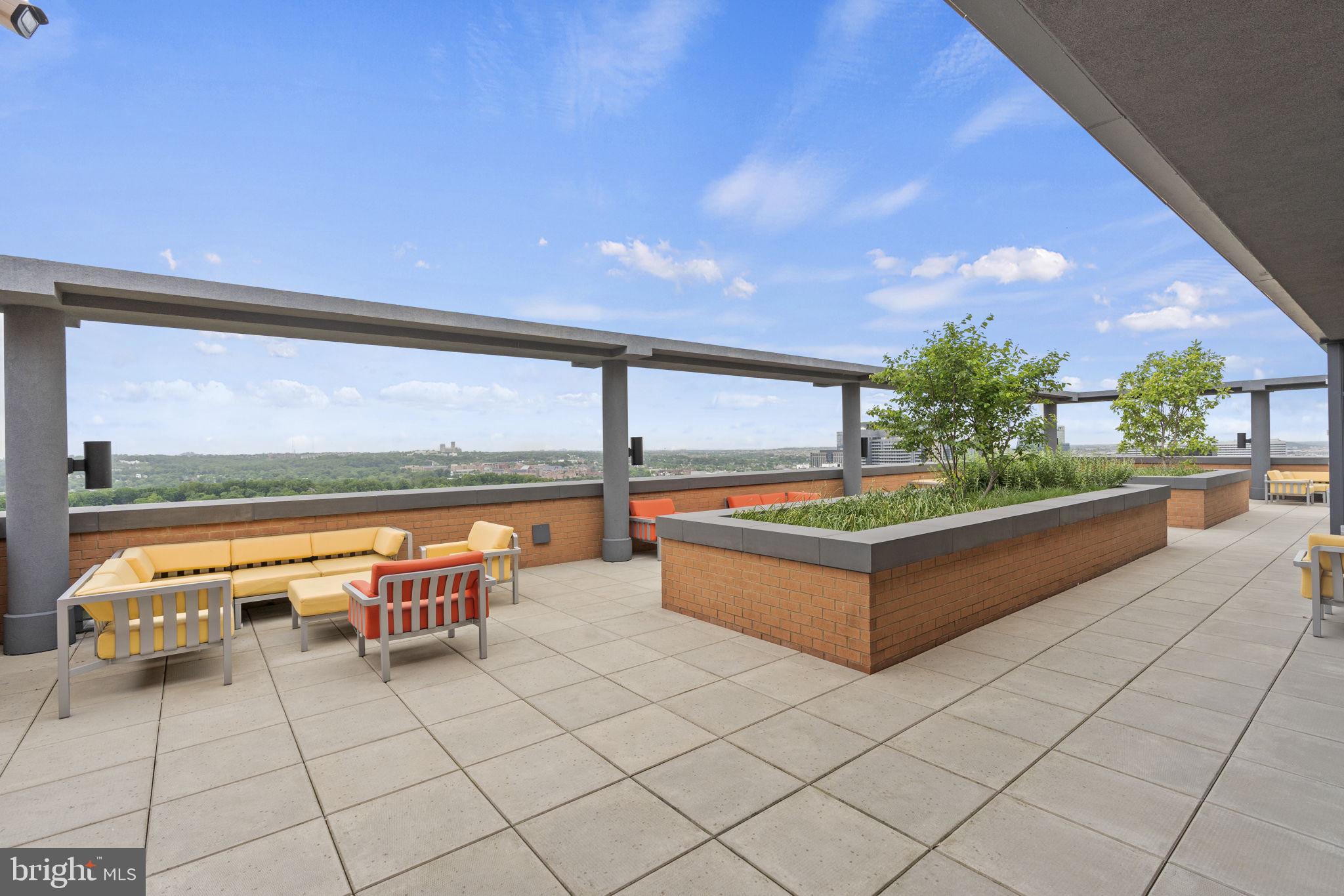 COURTHOUSE - Residential Lease