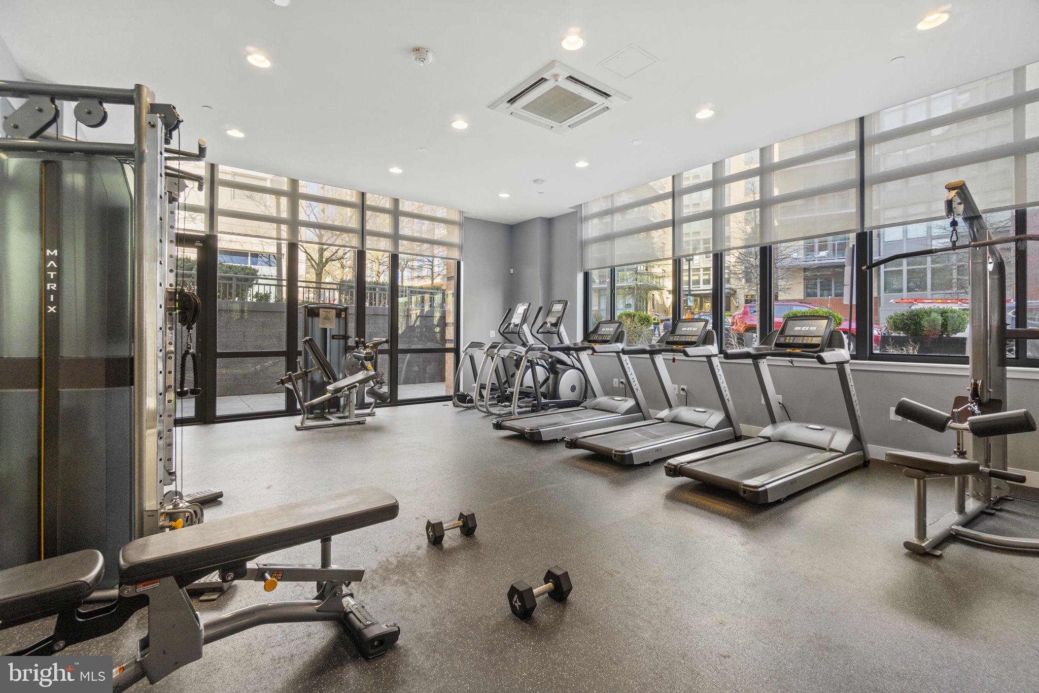 COURTHOUSE - Residential Lease