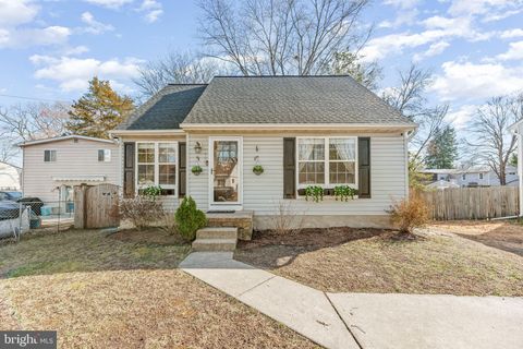 Homes For Sale - 7803 W Shore Road<br/> PASADENA, MD 21122