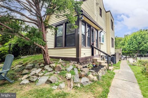 Townhouse For Sale - 601 Georges Lane<br/> Delaware County, ARDMORE, PA 19003