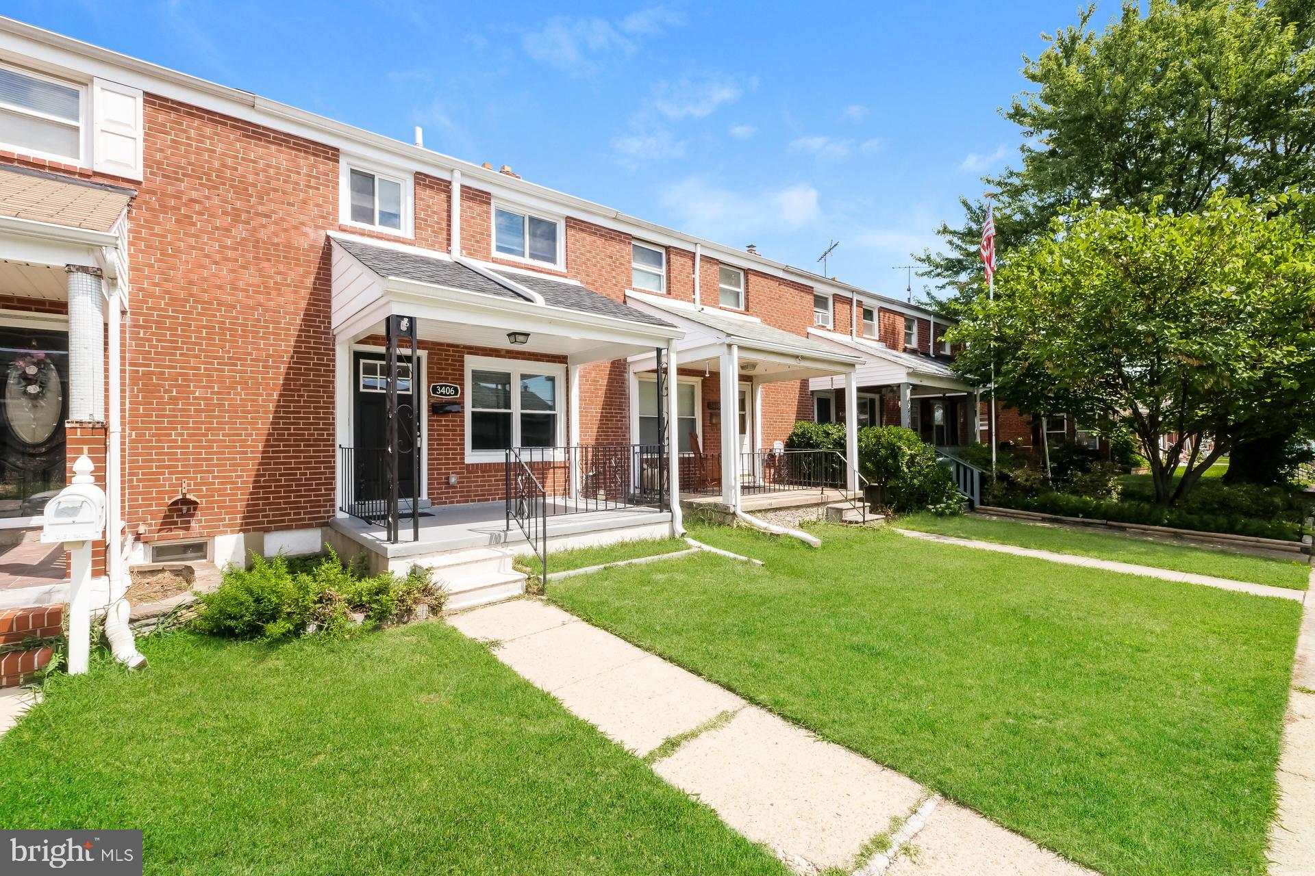 CHARLESMONT - Residential Lease