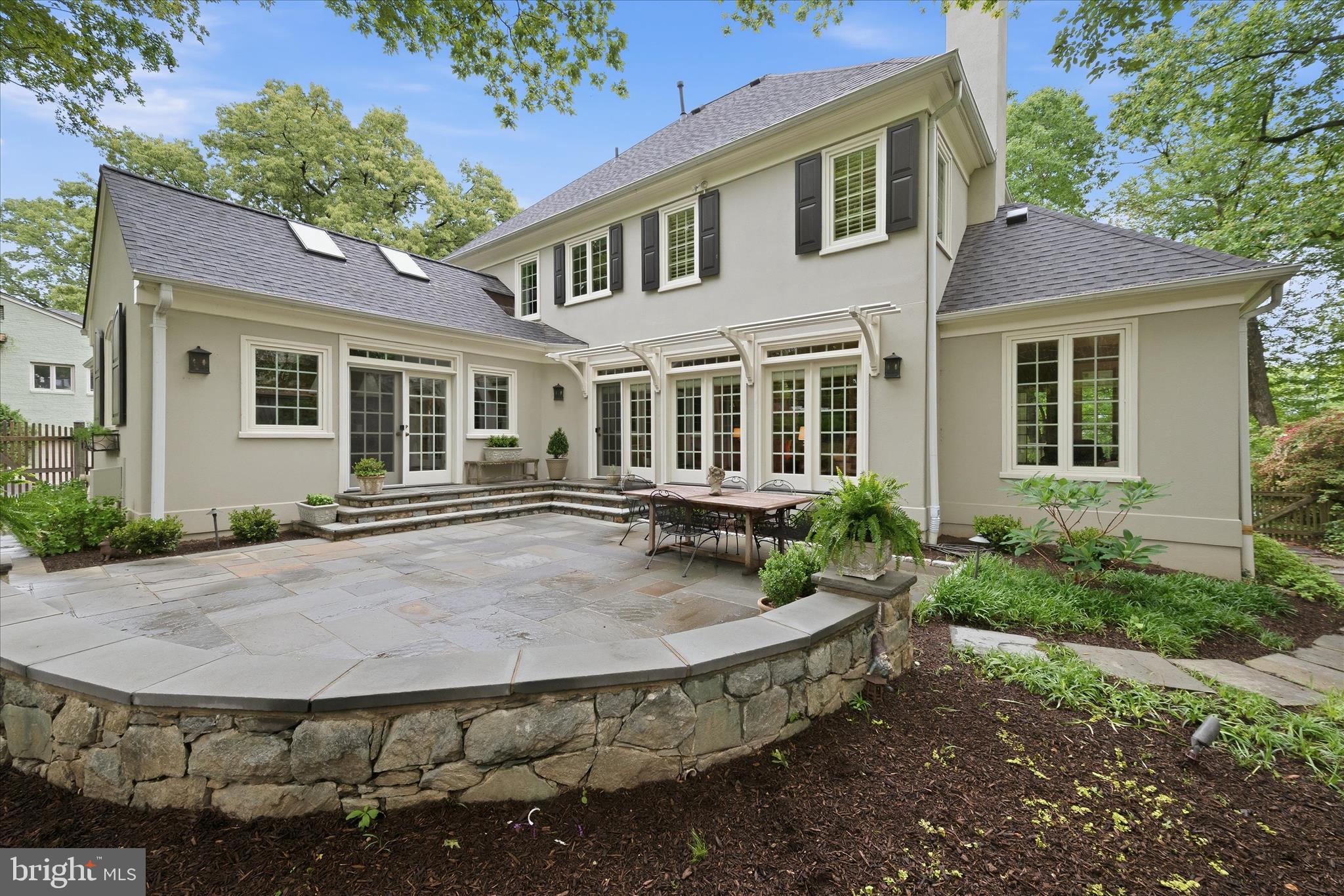 ARLINGWOOD - Residential