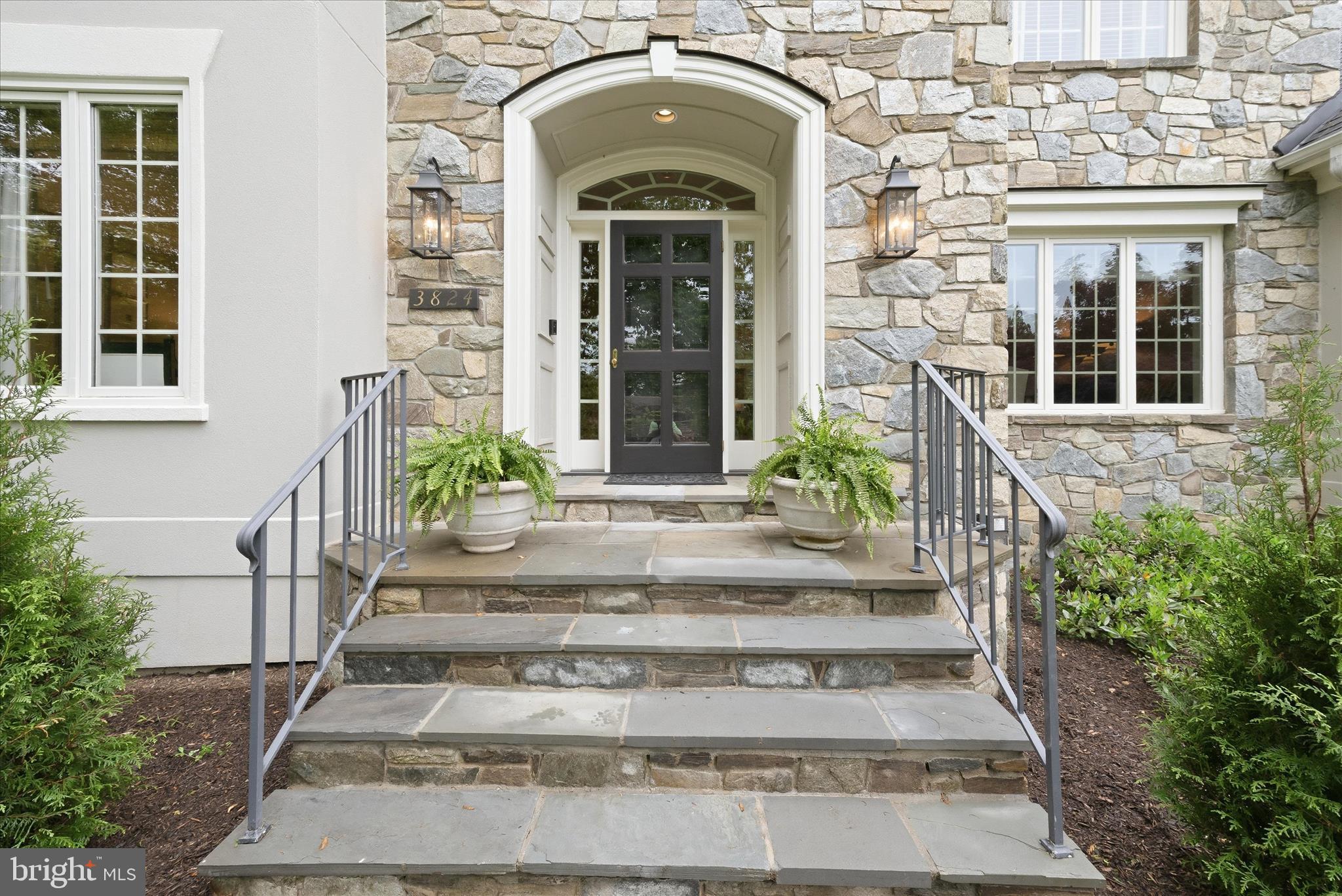 ARLINGWOOD - Residential