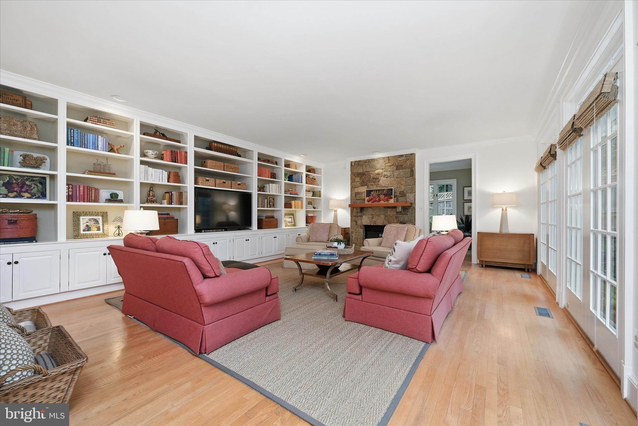 ARLINGWOOD - Residential