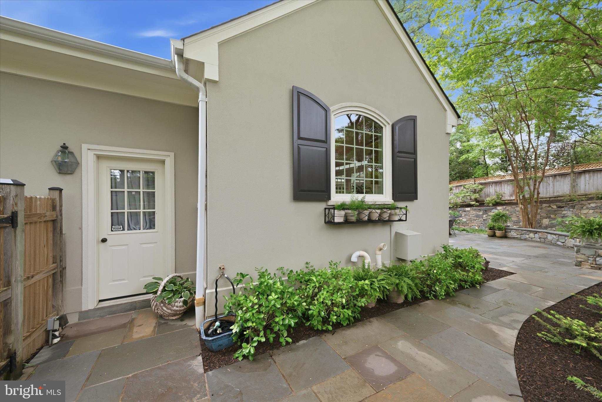 ARLINGWOOD - Residential