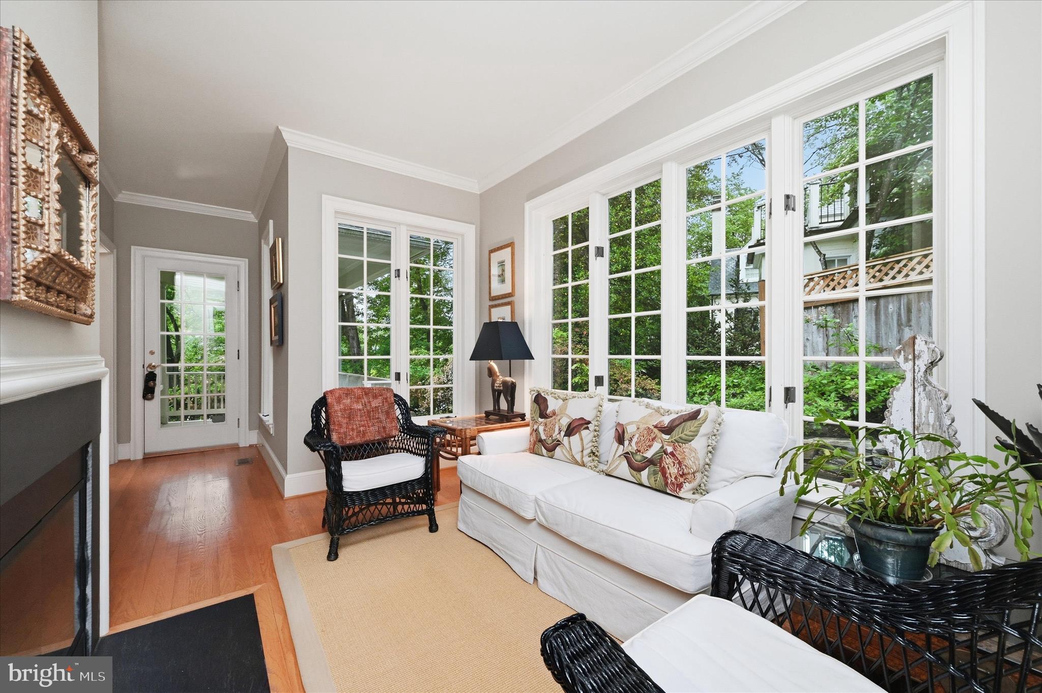 ARLINGWOOD - Residential