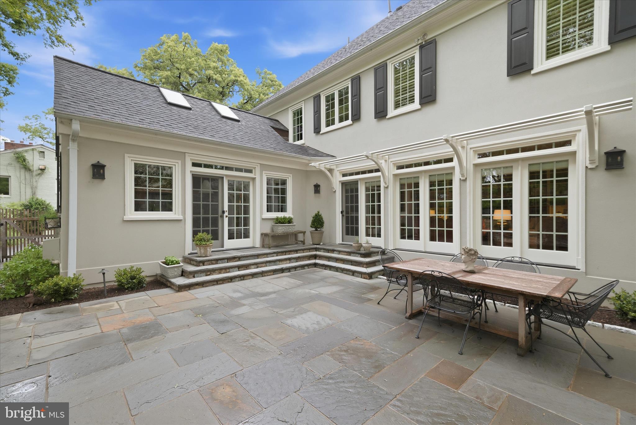 ARLINGWOOD - Residential