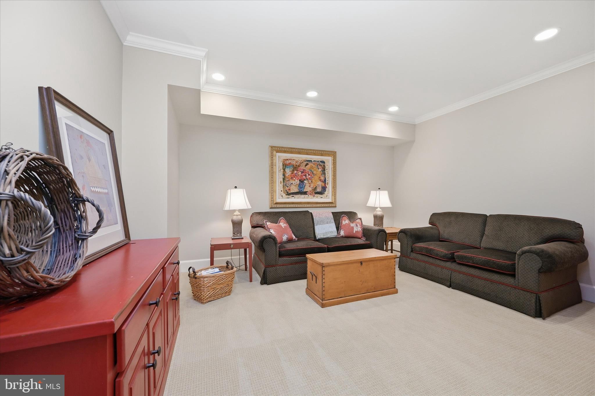 ARLINGWOOD - Residential