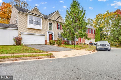 Photo of 15004 Lutz Court, WOODBRIDGE, VA 22193 (MLS # VAPW2133326)