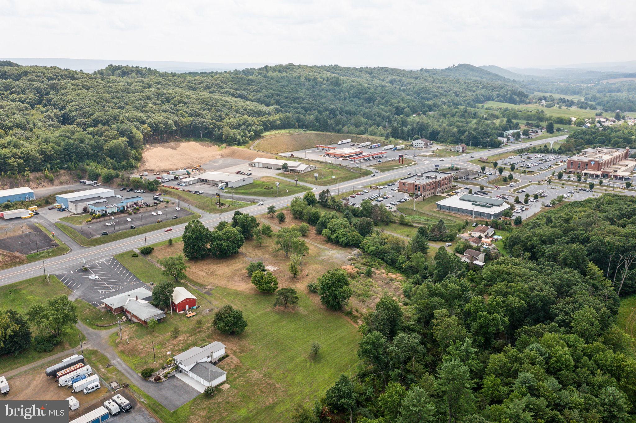 1193-95 CENTRE TURNPIKE