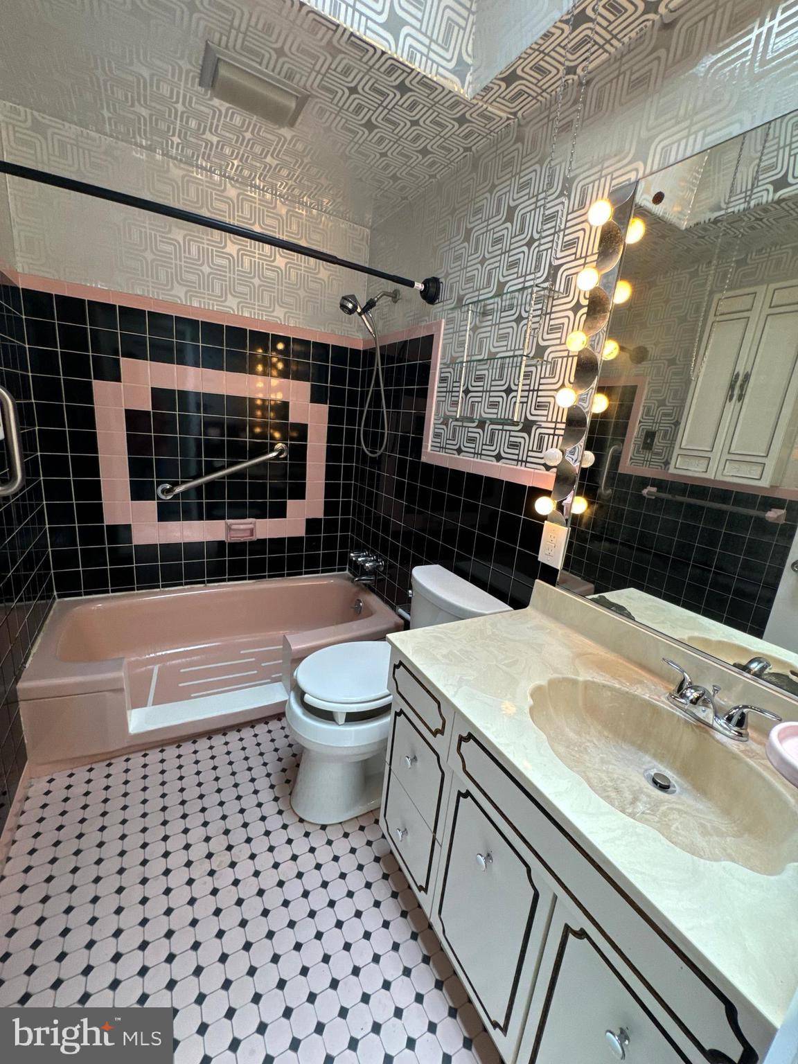 BUSTLETON - Residential Lease