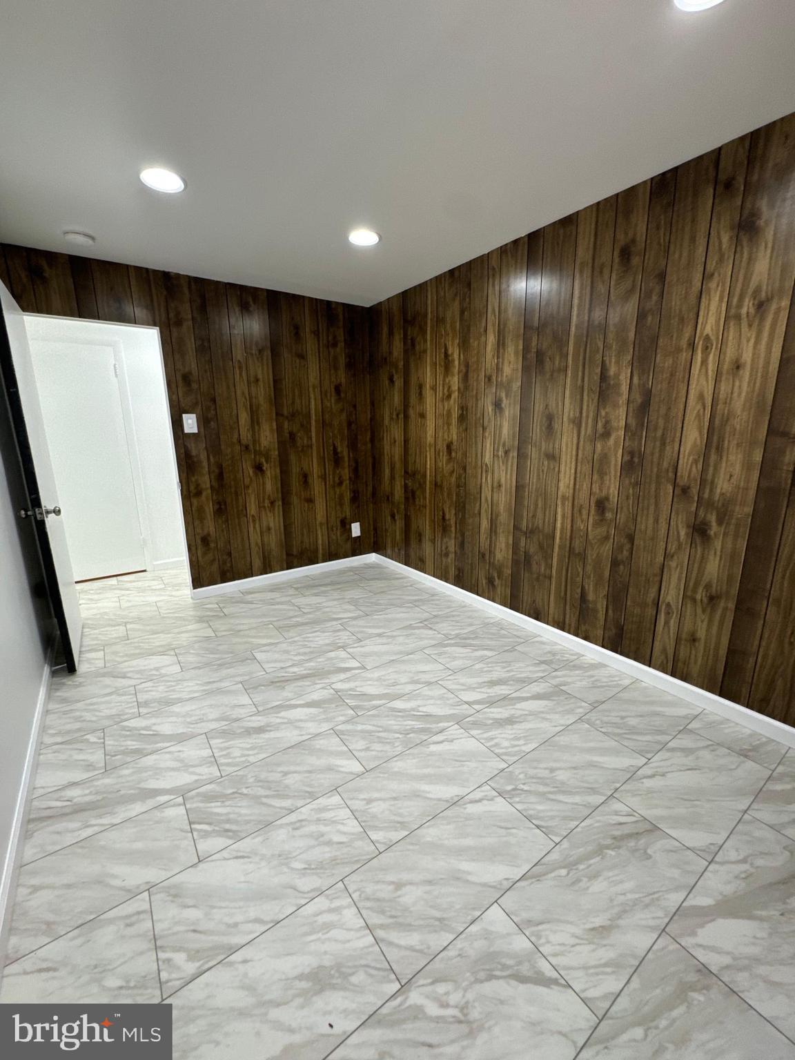 BUSTLETON - Residential Lease