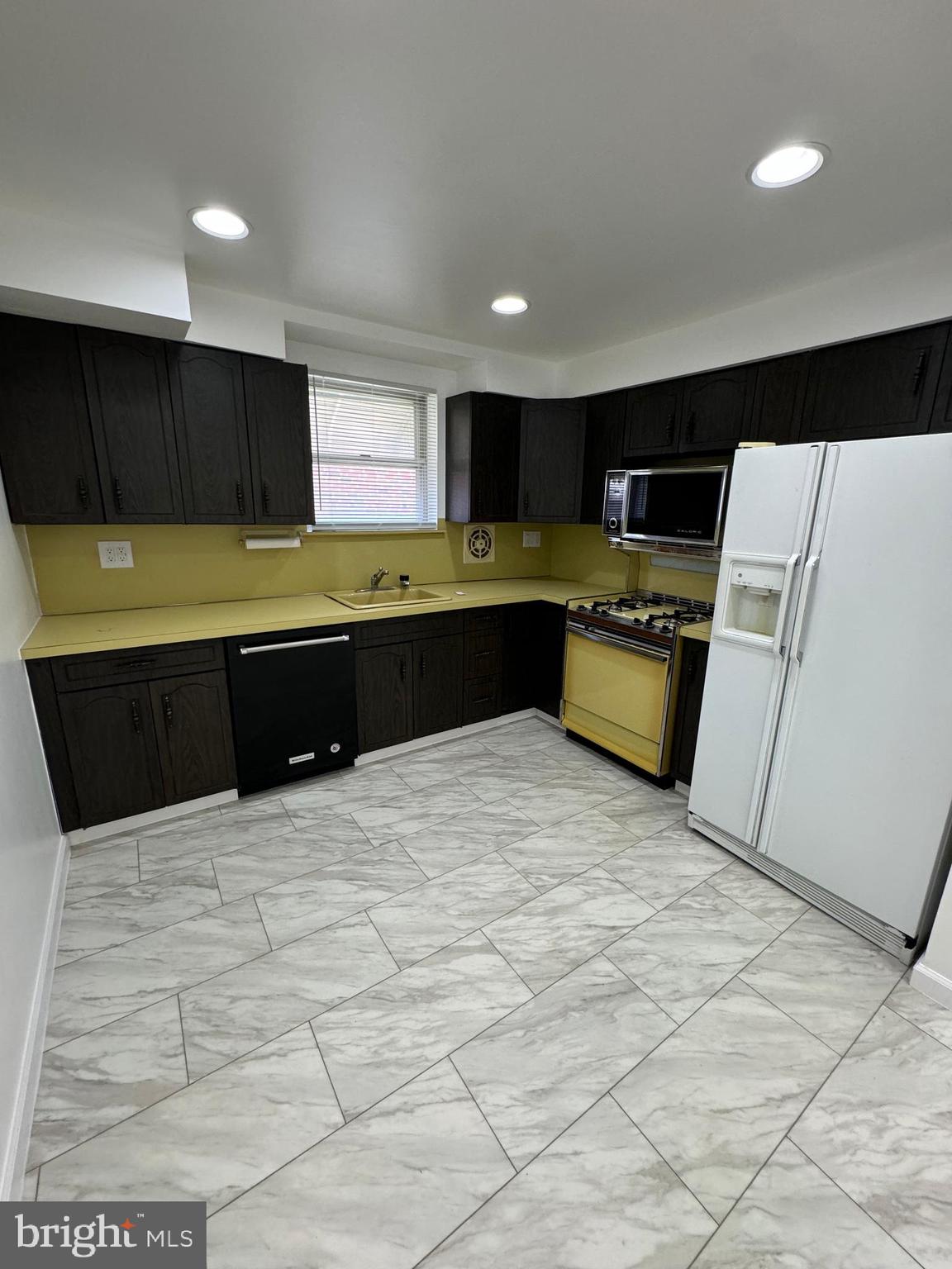 BUSTLETON - Residential Lease