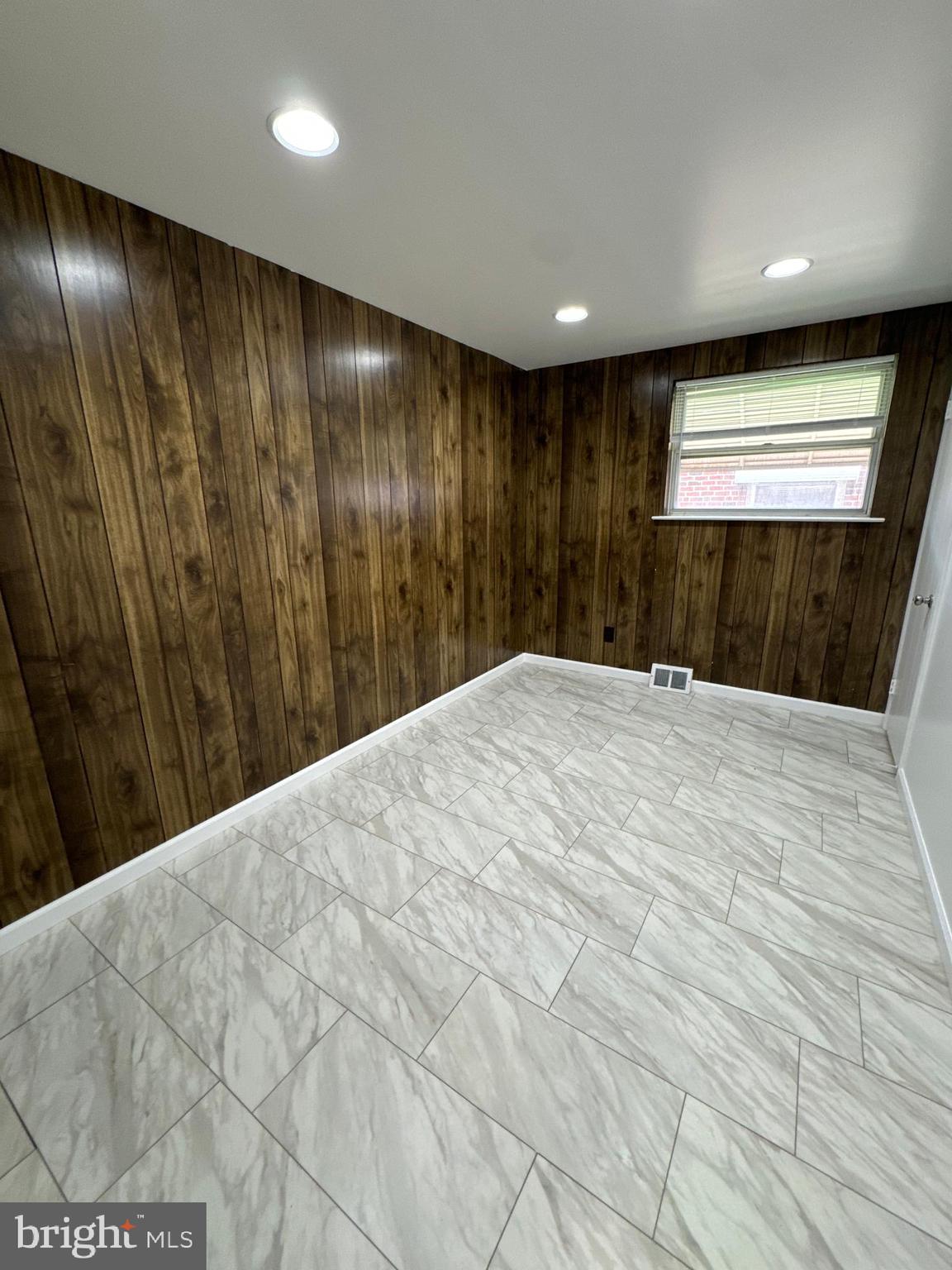 BUSTLETON - Residential Lease