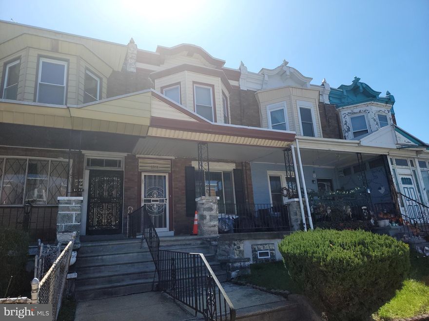 This property is a fantastic investment opportunity! It's a well-maintained, spacious home featuring four bedrooms and 1.5 bathrooms, providing plenty of room for comfortable living. The layout includes a large living room and formal dining room, perfect for entertaining or creating a welcoming space. The full eat-in kitchen offers ample space for cooking and dining.
Outside, you'll find a rear yard, adding extra outdoor enjoyment. The property also includes a full basement, offering additional storage or potential for customization. With hardwood flooring throughout, this home combines charm with durability. Overall, it's in good shape.
Close to schools, transportation, recreation, shopping . Schedule all showing today. This property will not last on the market. Looking for quick sale.