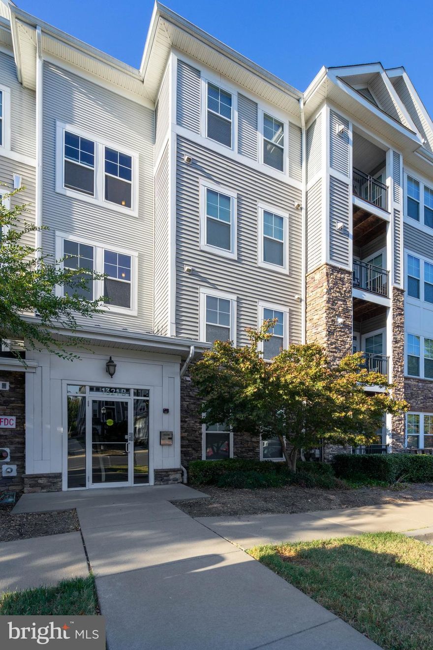 MOVE IN TODAY!  FULLY RENOVATED SPACIOUS 1 BEDROOM 1 BATHROOM CONDOMINIUM.  This beautiful condo is located in a gated and highly secured community with secure building entrance.  Open floor plan concept with new stainless steel appliances, flooring, paint and so much more. Enjoy community center with gym, and meeting room. SentriLockbox located on front gate outside security entrance.  Apply online at bmelitegroup.com.  Click on rental application at the top of page.