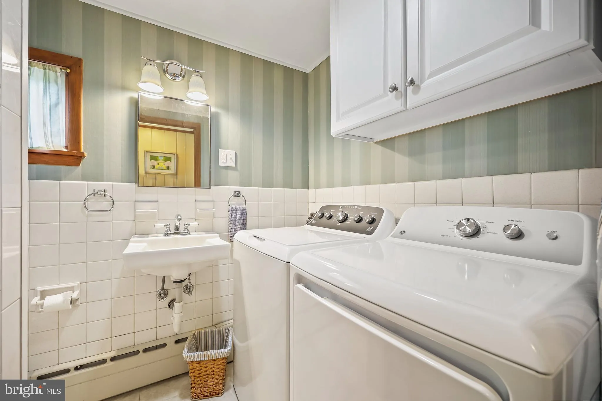 Rocky Hill, New Jersey 08553, United States, 3 Bedrooms Bedrooms, ,3 BathroomsBathrooms,Residential,Active,139302