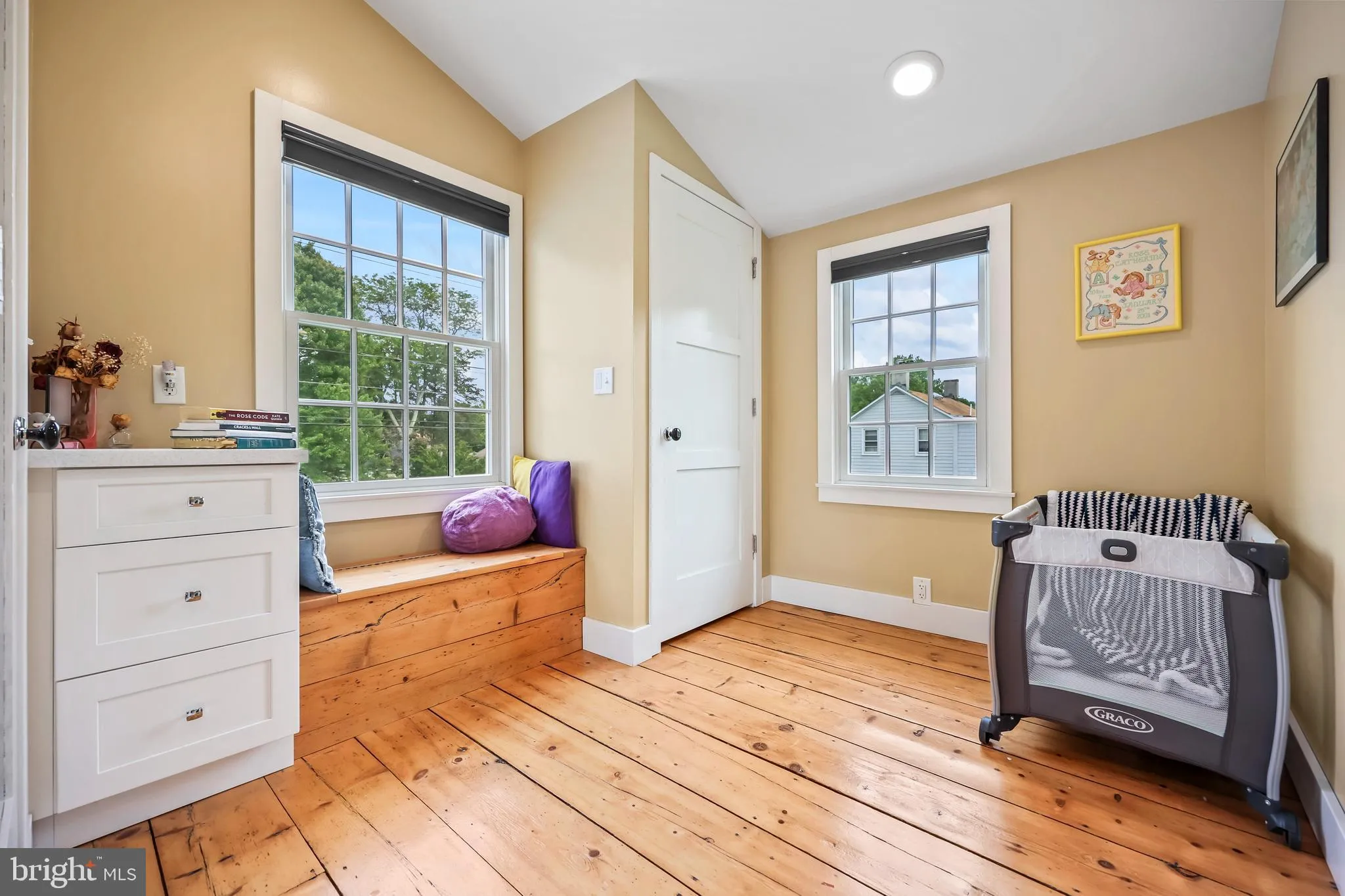 Rocky Hill, New Jersey 08553, United States, 3 Bedrooms Bedrooms, ,3 BathroomsBathrooms,Residential,Active,139302