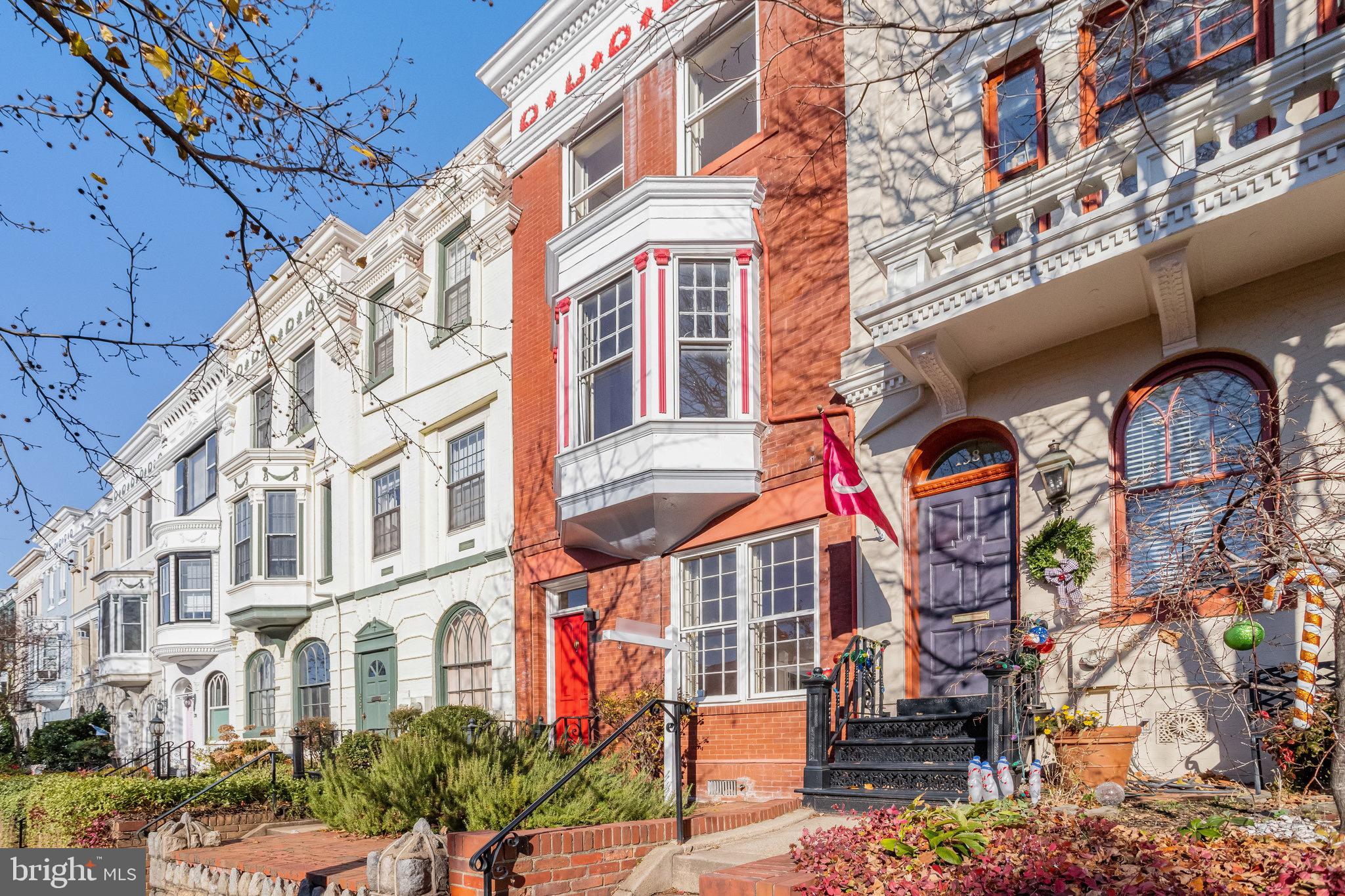 136 E STREET SE