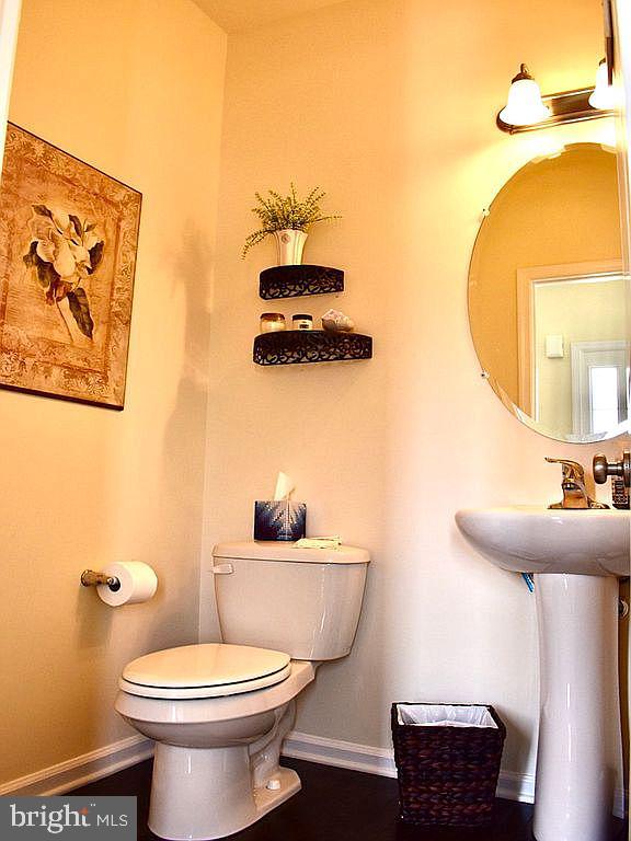 CARRIAGE HILL - Residential Lease