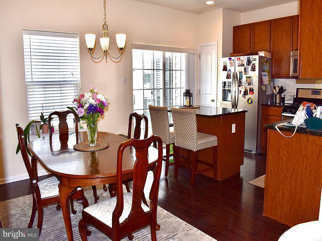 CARRIAGE HILL - Residential Lease