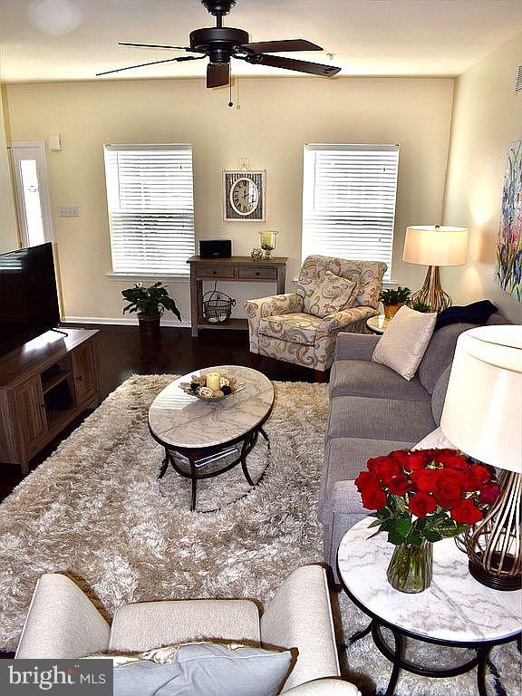 CARRIAGE HILL - Residential Lease