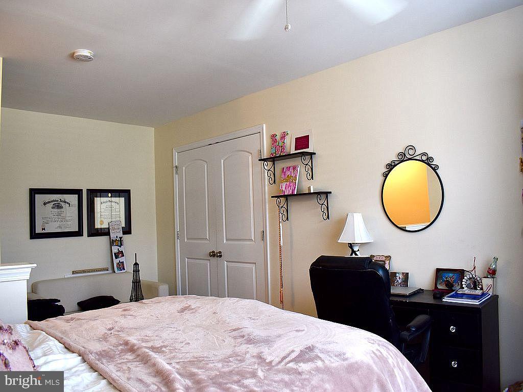 CARRIAGE HILL - Residential Lease