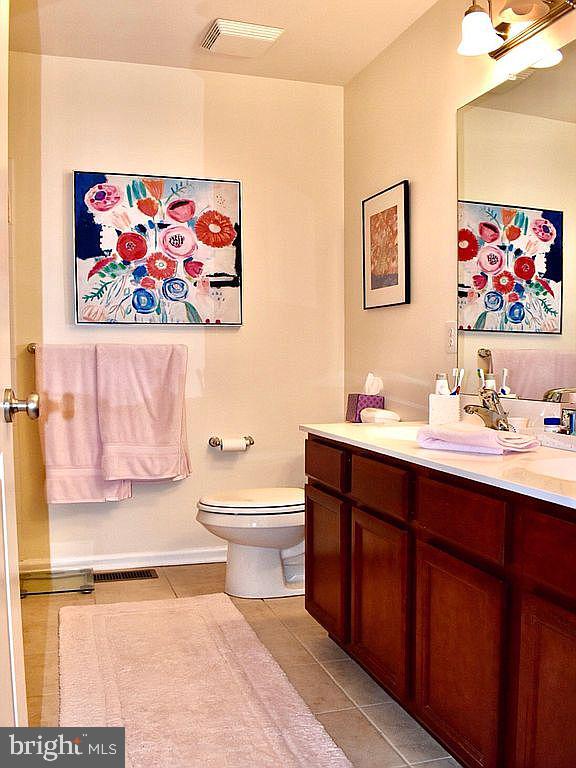 CARRIAGE HILL - Residential Lease