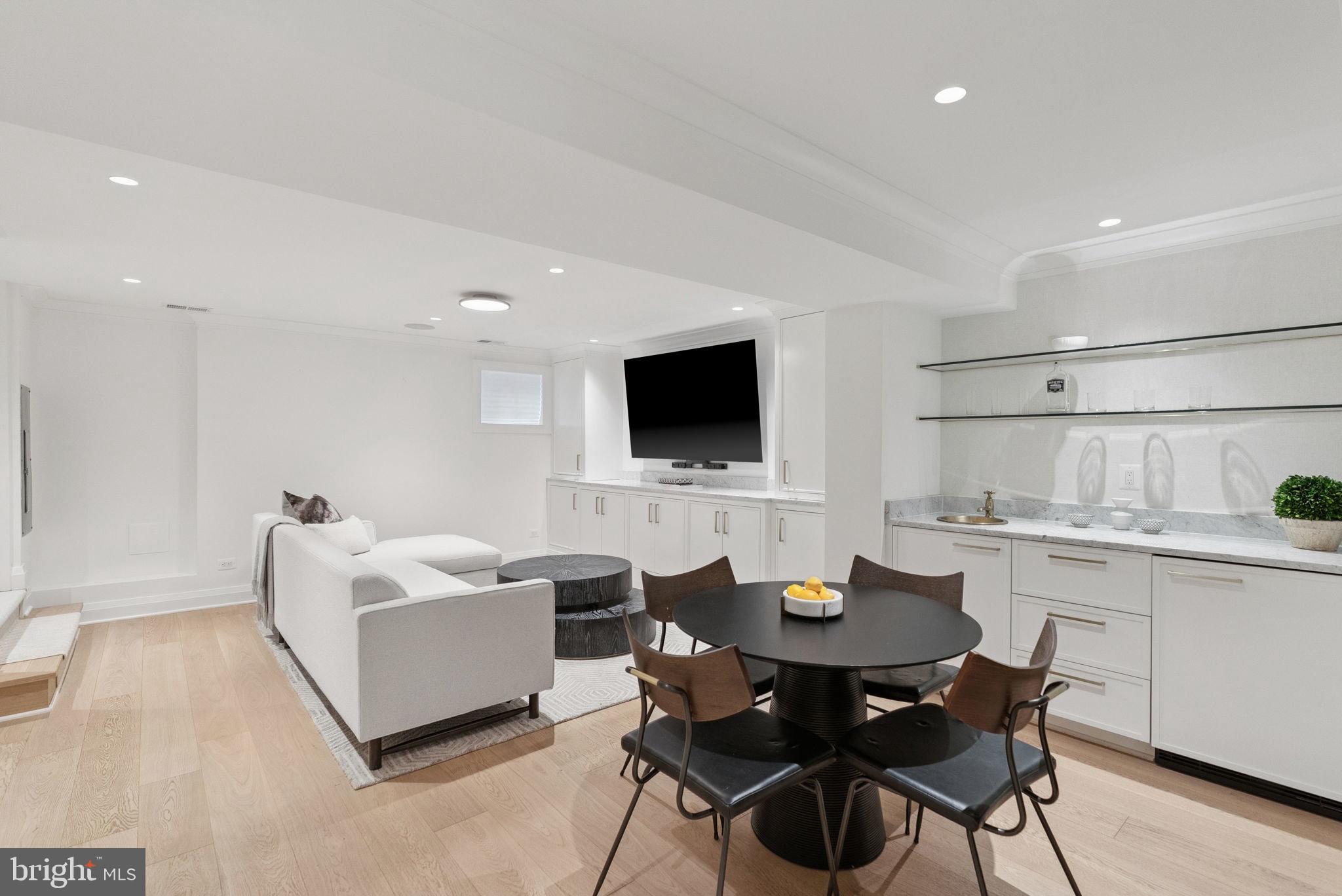 GEORGETOWN - Residential