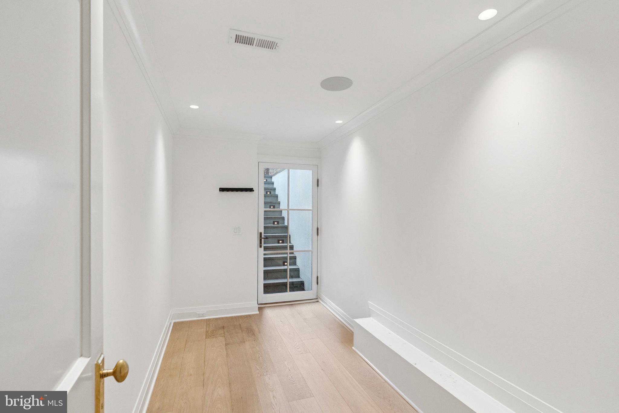 GEORGETOWN - Residential