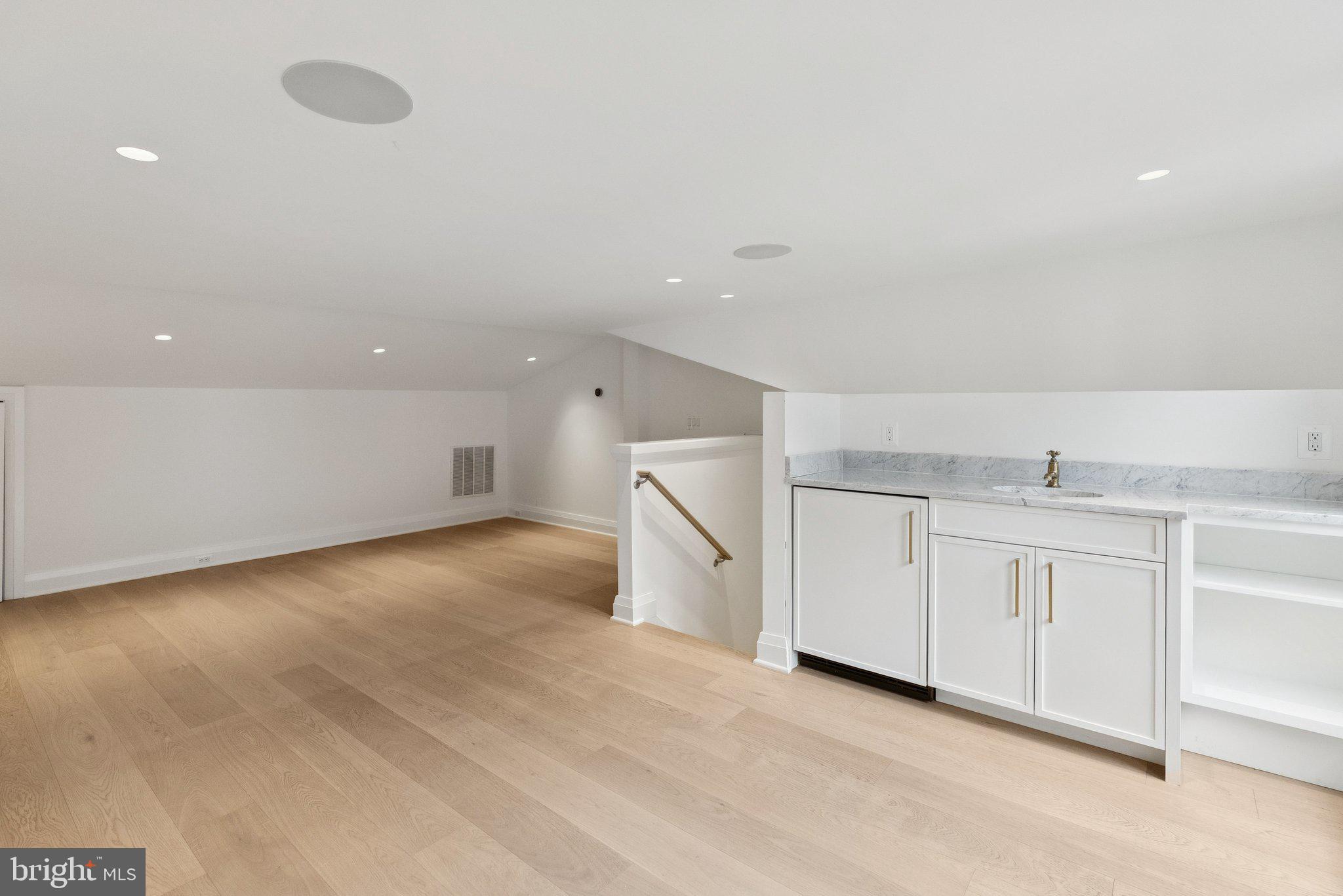 GEORGETOWN - Residential