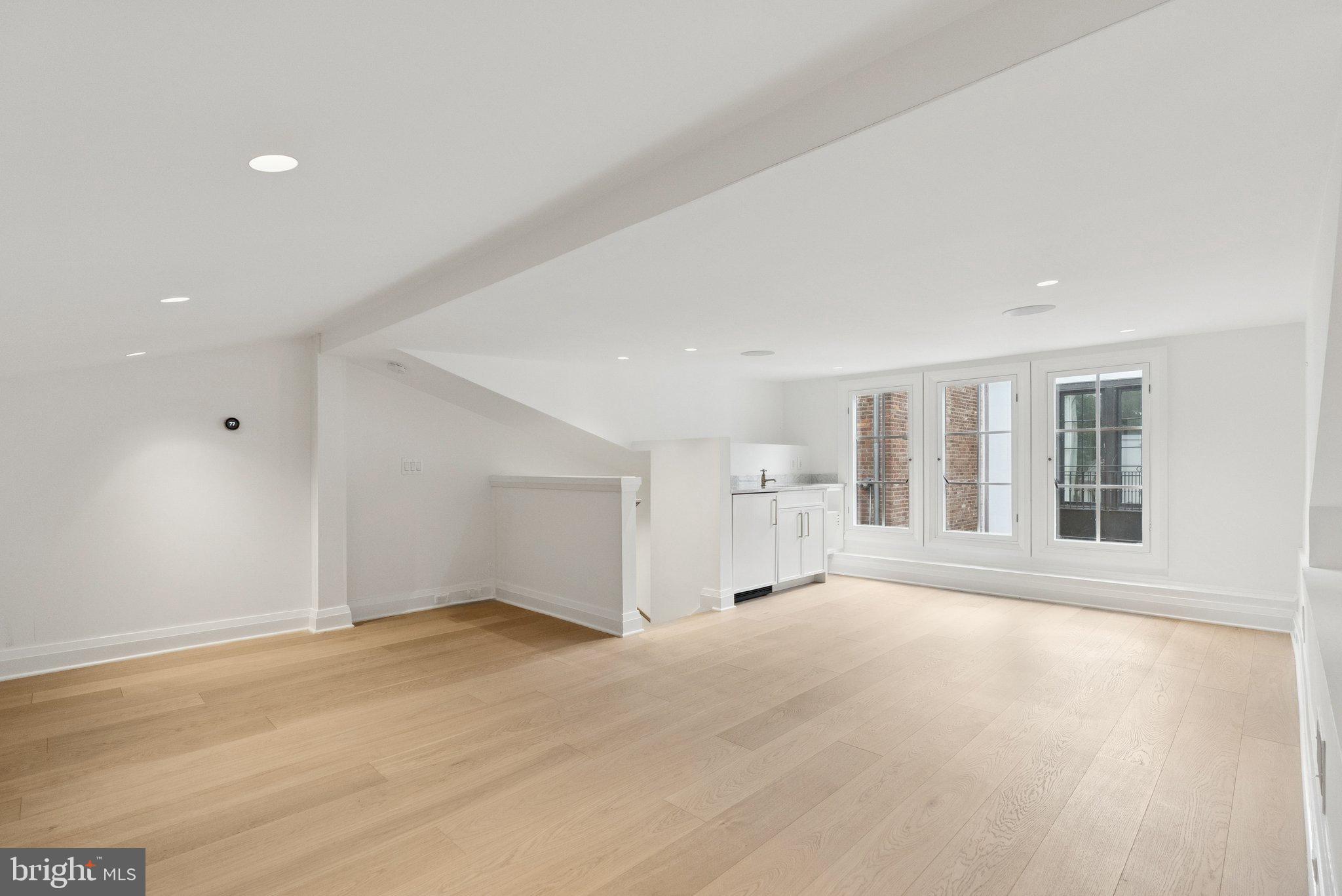 GEORGETOWN - Residential