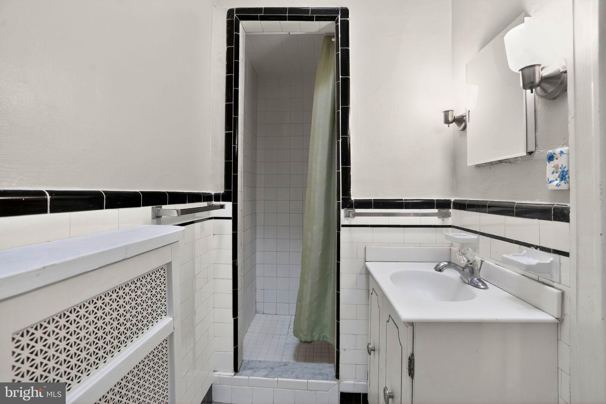 MAYFAIR (WEST) - Residential