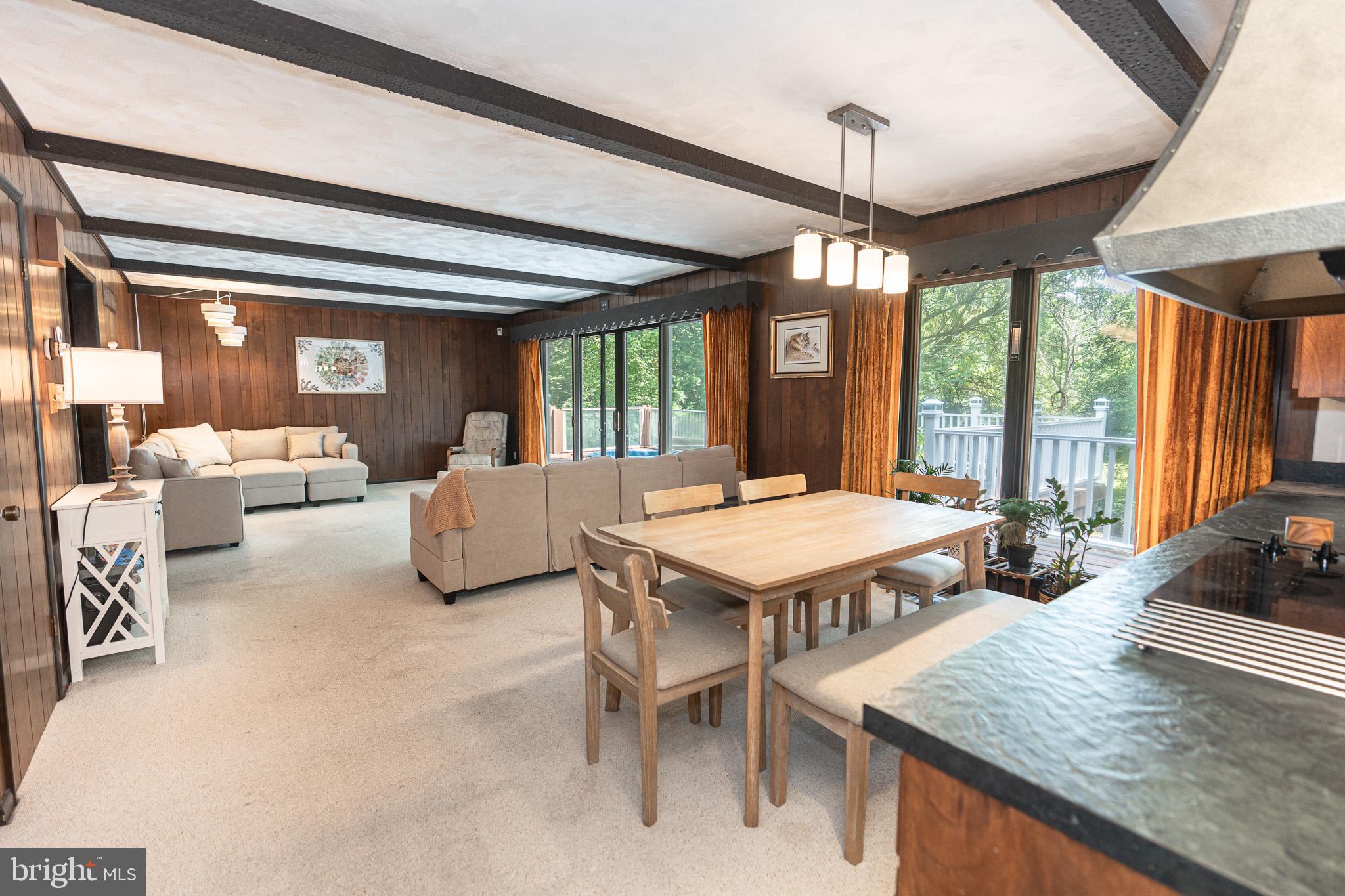 KINGSVILLE - Residential