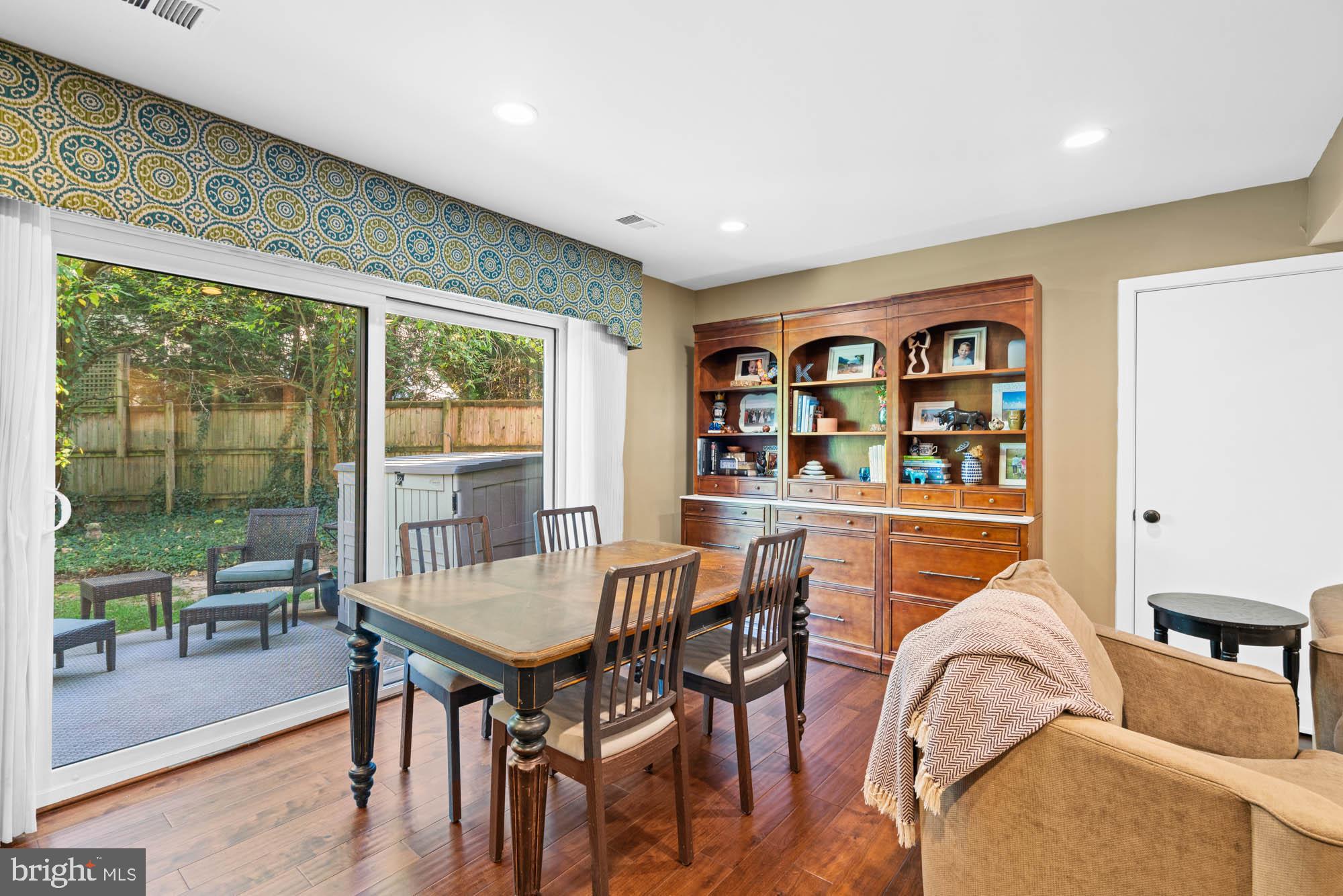 CITY COMMONS - Residential