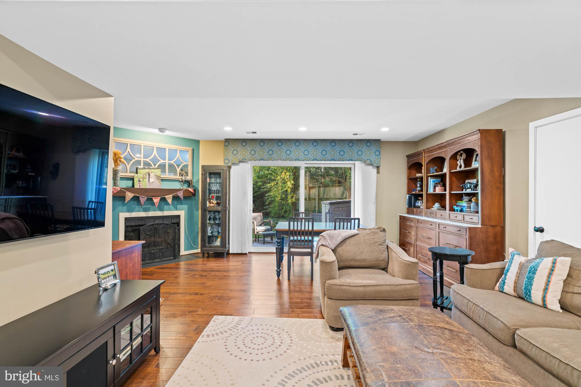 CITY COMMONS - Residential