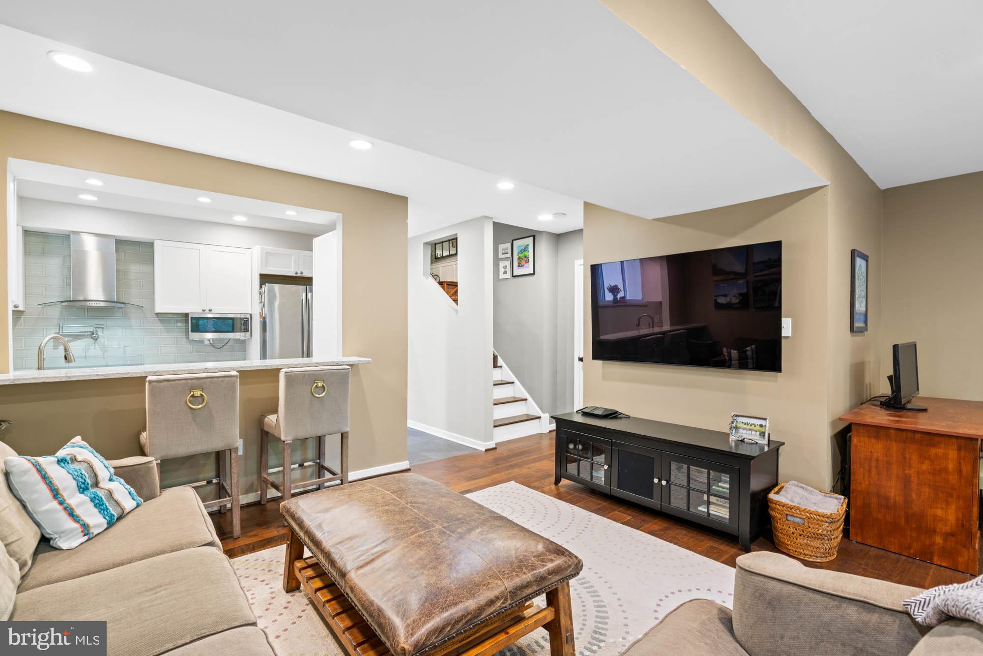 CITY COMMONS - Residential