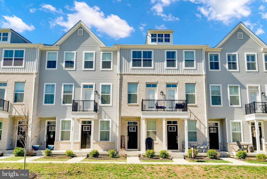 Don’t miss out on this beautifully priced 3-bedroom, 2.5-bathroom townhome in the sought-after SteelPointe neighborhood, just a short walk from the vibrant downtown Phoenixville scene. The welcoming foyer with hardwood steps on the first level leads up to the spacious, open-concept main floor with 9-foot ceilings. The layout features a stunning eat-in kitchen, a dining area, and a living room with upgraded engineered hardwood floors throughout. The kitchen boasts white cabinetry, quartz countertops, a tiled backsplash, stainless steel appliances, recessed lighting, and a central island with seating for three. The kitchen flows seamlessly into the great room, which includes a separate breakfast/dining area and a spacious living room—perfect for hosting and relaxing with plenty of space for a large screen TV. The upper level offers two guest bedrooms, an upgraded hall bathroom, a full laundry room, and the luxurious primary suite. The guest bedrooms are also ideal for home offices. The primary suite features an accent wall, a large walk-in closet, and a spa-like primary bathroom with double vanities, quartz countertops, an oversized tile shower, and recessed lighting. You will enjoy the outdoor living space offered with this home, including the composite deck located off the kitchen area on the main level. An added bonus: the sellers have recently installed an electric vehicle (EV) charger in the attached rear-entry garage. SteelPointe is a walkable community with sidewalks and is just a short stroll to the lively downtown Phoenixville area, offering a variety of community events like the Dogwood Festival, as well as many popular restaurants, brewpubs, distilleries, and boutique shops. Enjoy local favorites such as Root Down Brewing Company, Bistro on Bridge, Sedona Taphouse, Steel City Coffee, Black Lab Bistro, LuLu's Boutique, Hipster Home, Reads & Company Bookshop, and the Historic Colonial Theater. Recreational amenities abound, with walking and biking paths along the Schuylkill River, French Creek, and Perkiomen Trails. You'll be close to Valley Forge National Park, Marsh Creek, and French Creek State Parks. For golf enthusiasts, there are numerous public and private clubs nearby, along with several practice ranges.
Conveniently accessible via Route 29, 113, 422, 202, and the new slip ramp on the PA Turnpike at Great Valley, SteelPointe offers easy access to Philadelphia, Philadelphia International Airport, and destinations to the north and west.