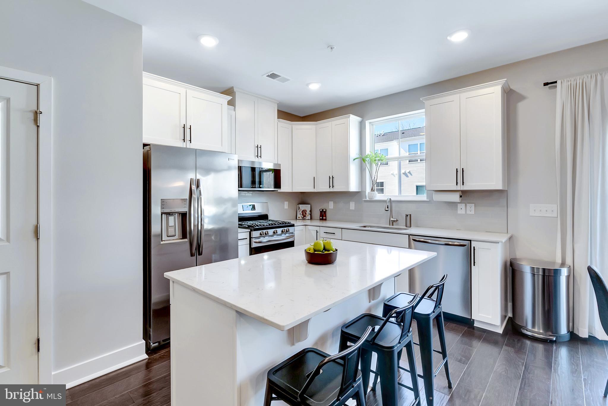 STEELPOINTE - Residential