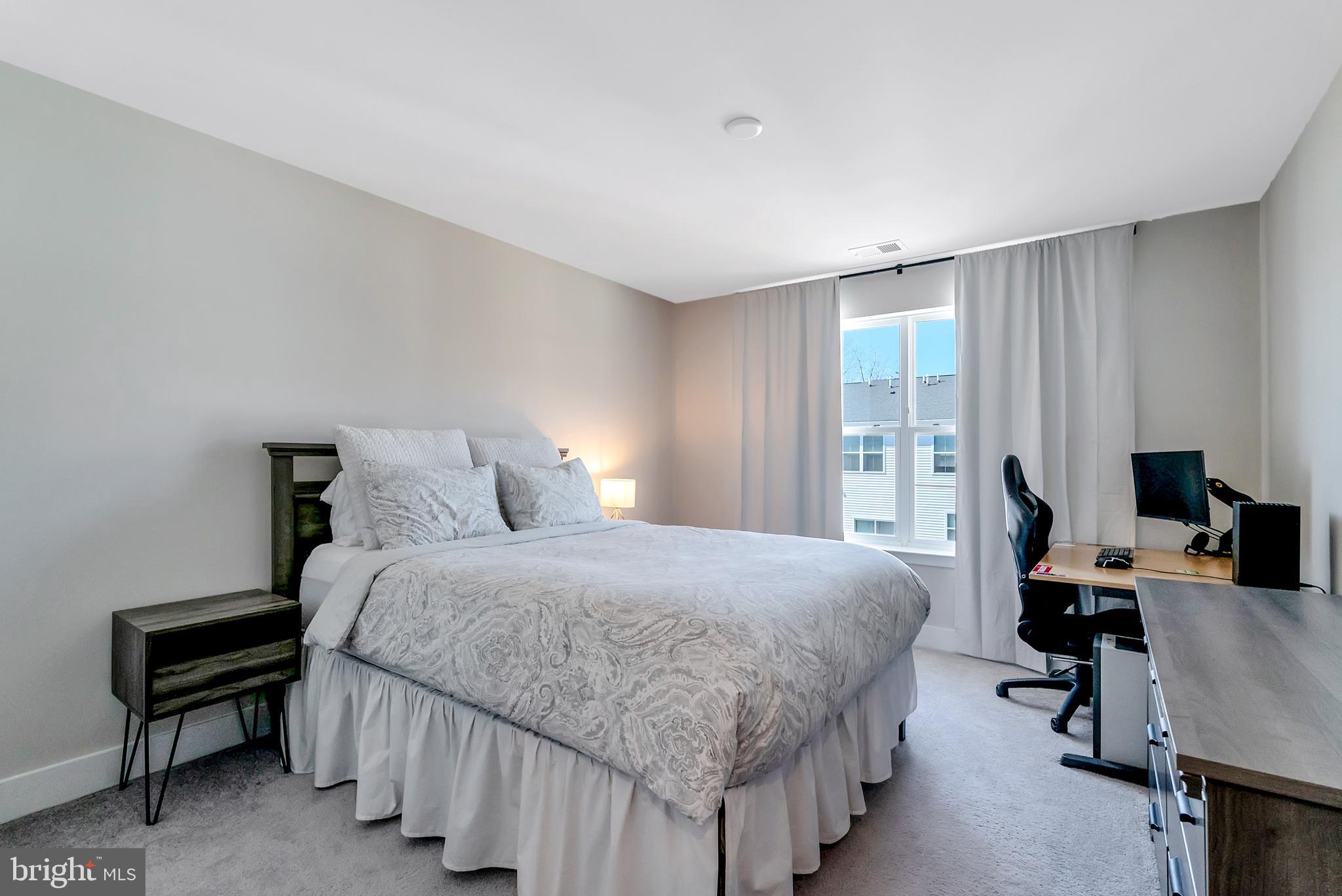 STEELPOINTE - Residential